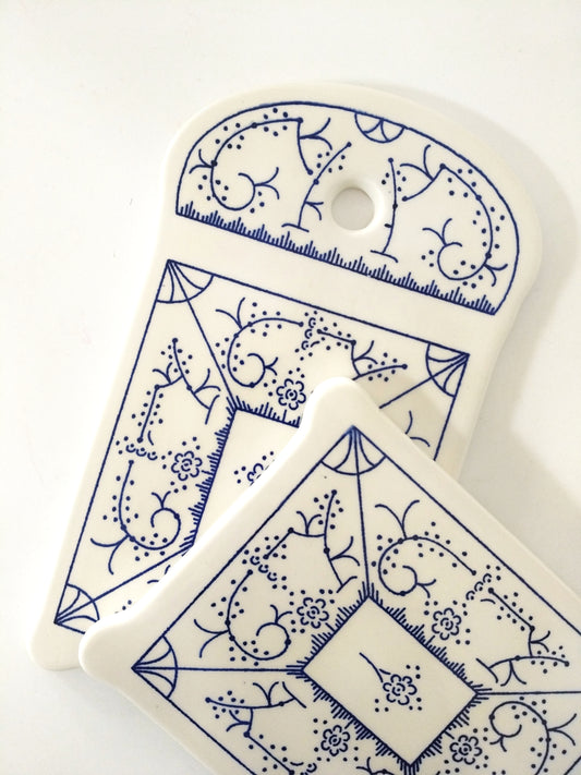 2 tartinières/ planchettes à pain Royal Boch Copenhague