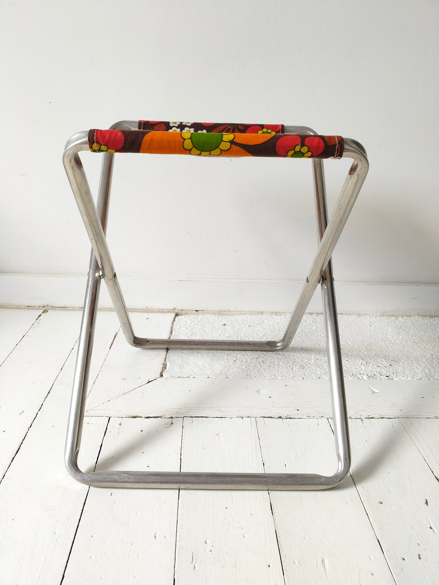 Tabouret de camping pliant flower power vintage