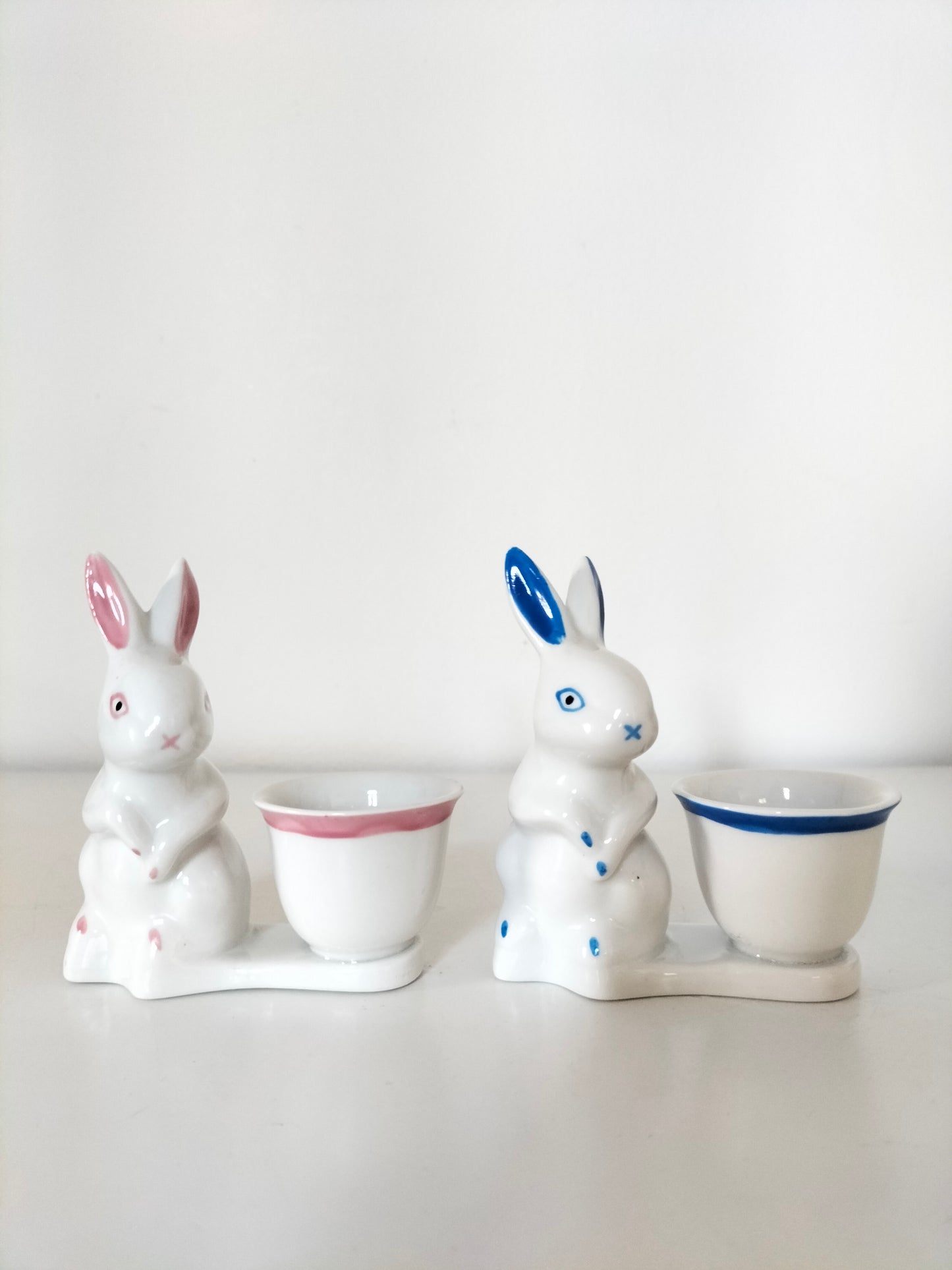 Coquetier lapin en porcelaine au choix
