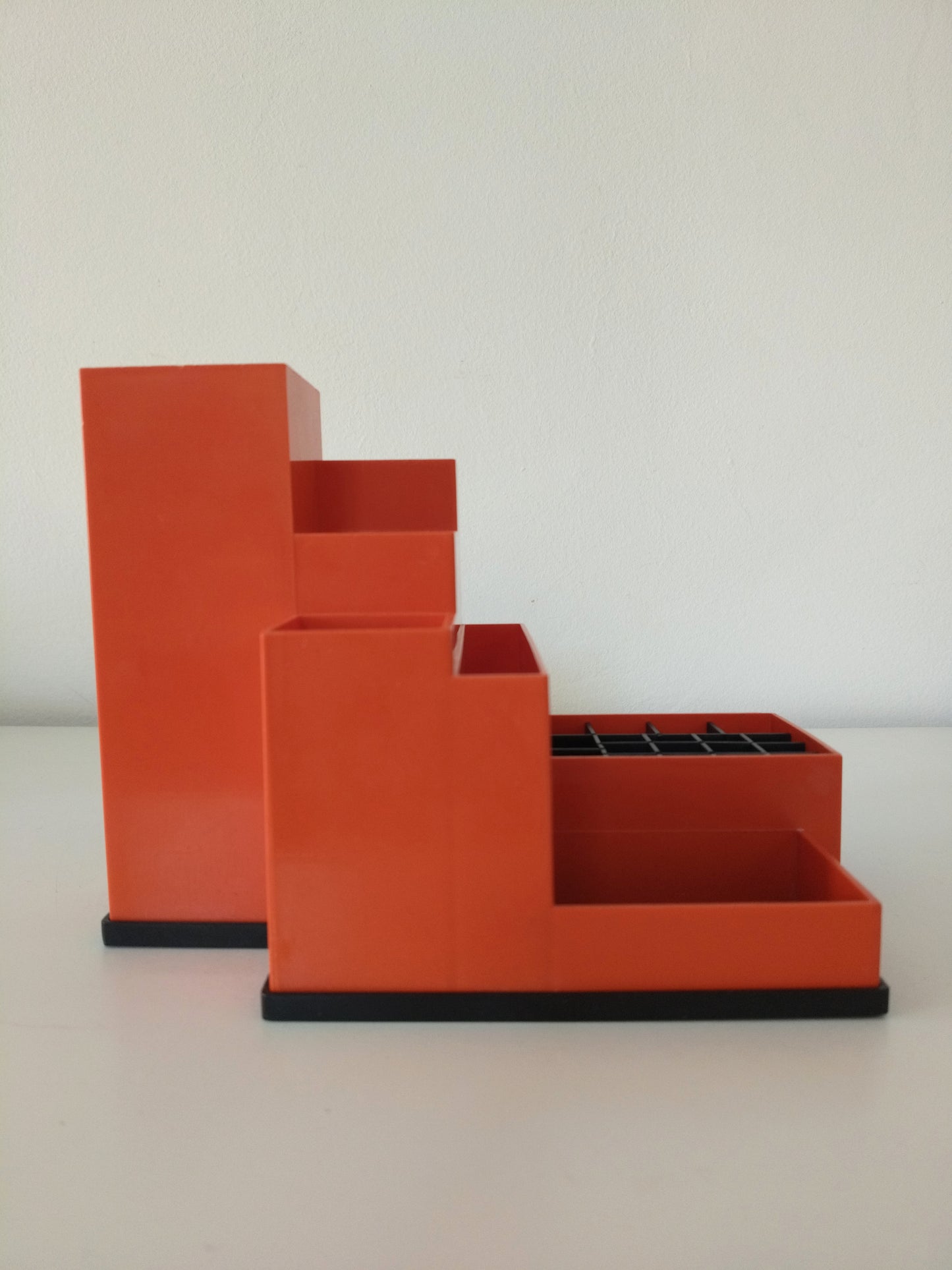 Organisateur de bureau en plastique orange Läufer W.Germany