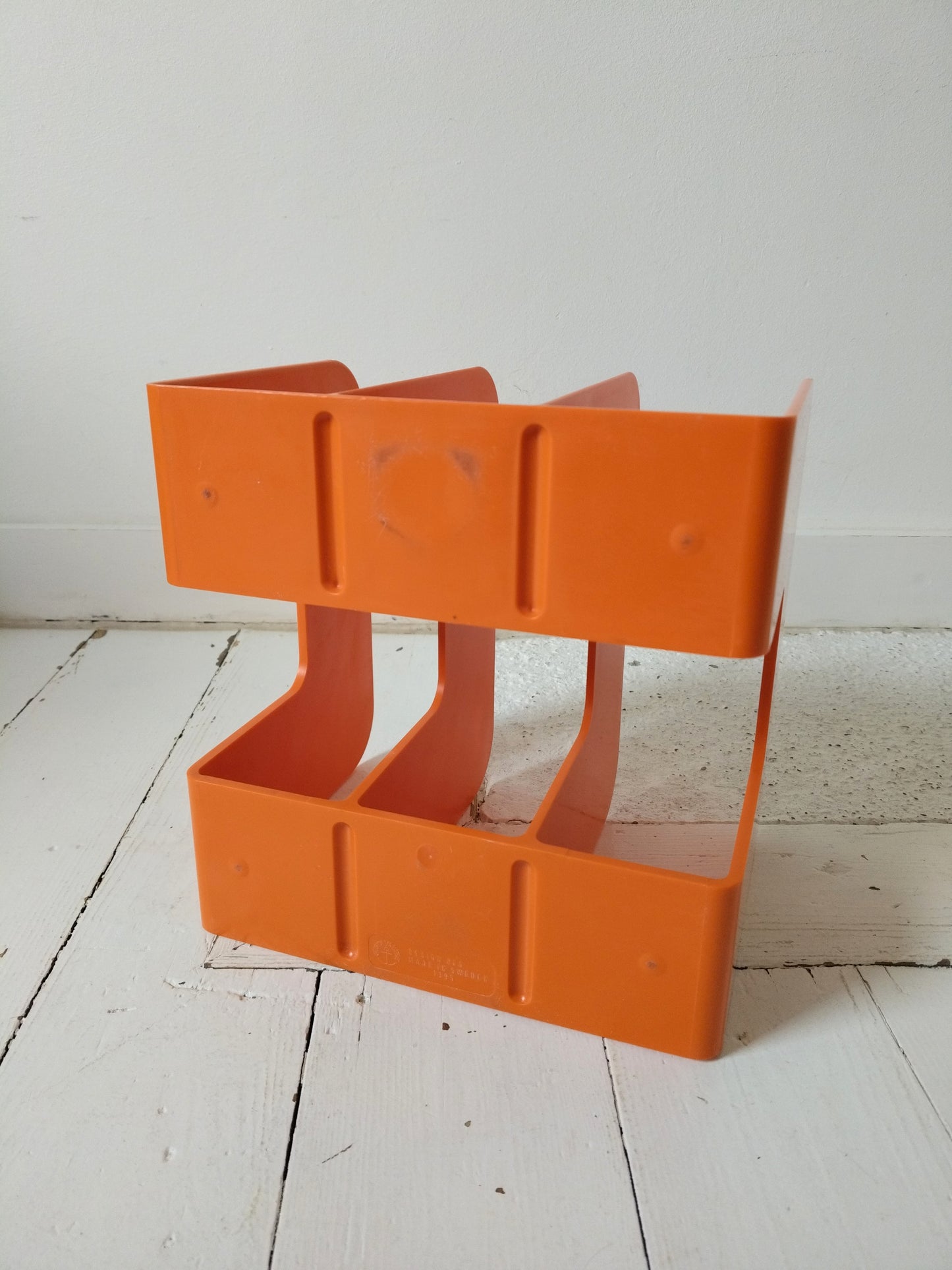 Range-livres/ magazines/ vinyles en plastique ORANGE par Sven-Eric Juhlin pour Gustavsberg 1395