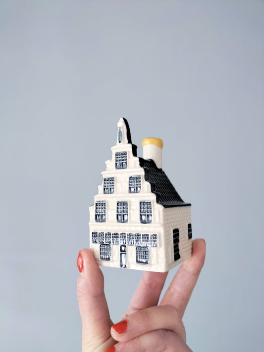Maison miniature en Bleu de Delft KLM 29