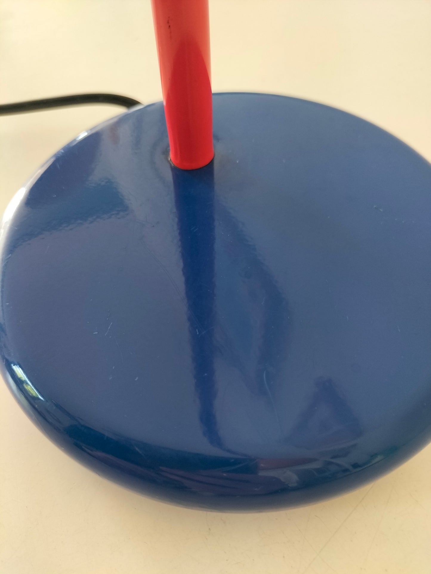 Lampe de table métallique 80's esprit Memphis Style