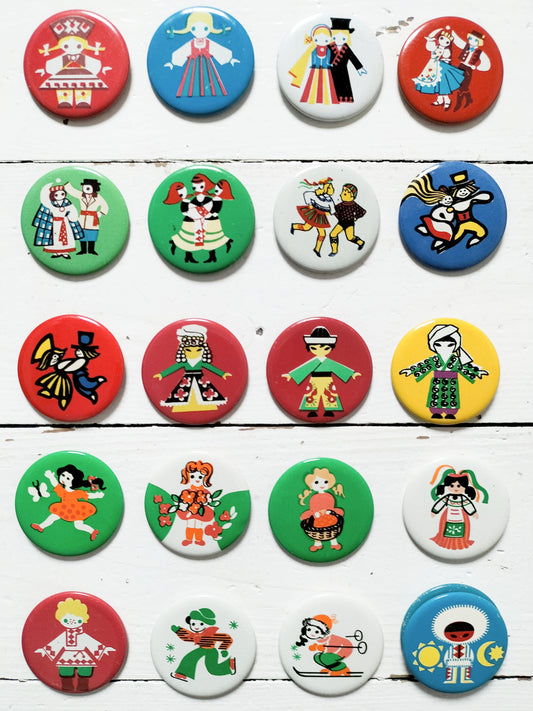 Ancien badge métallique 70's (ou magnet) Norma made in URSS (Estonie) à l'unité