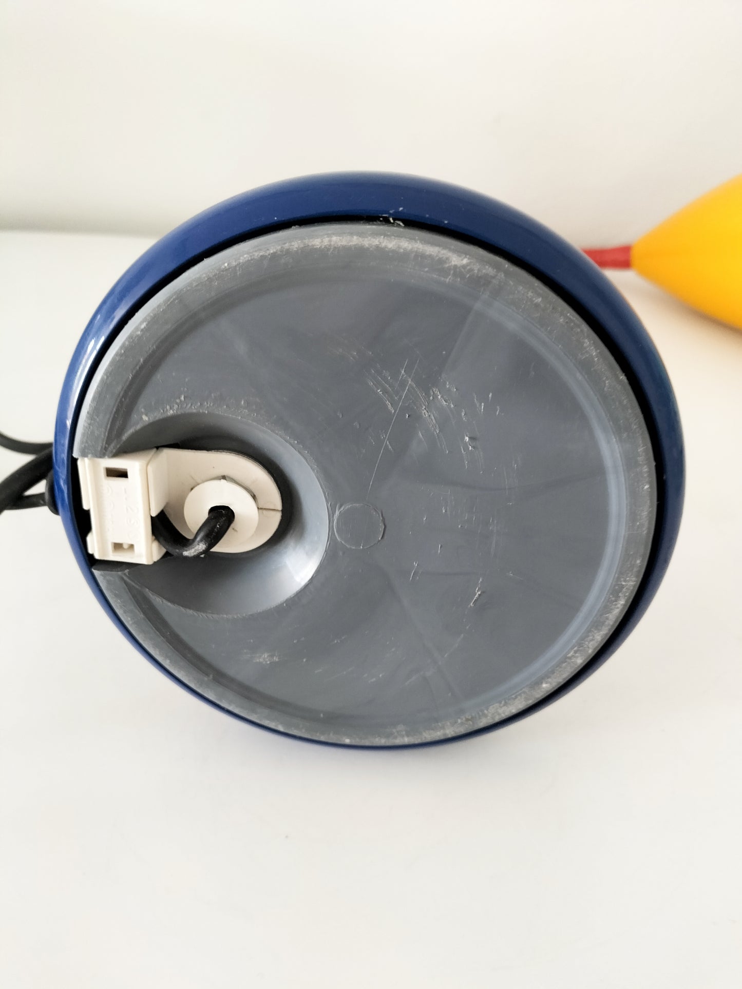 Lampe de table métallique 80's esprit Memphis Style