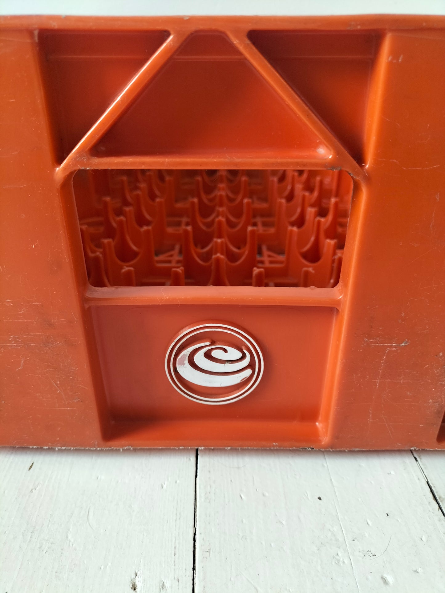 Casier/ caisse Orangina en plastique par Allibert