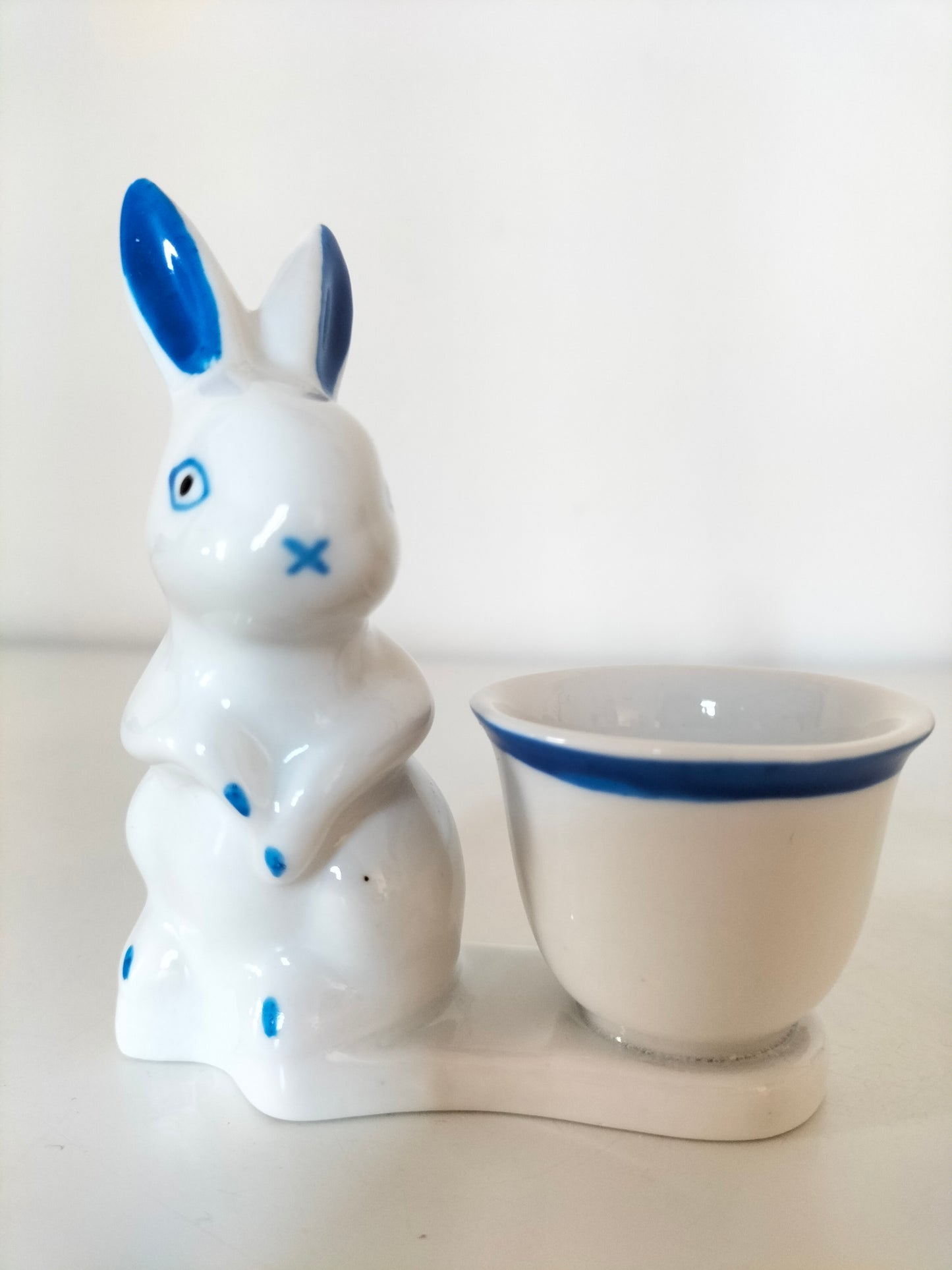 Coquetier lapin en porcelaine au choix