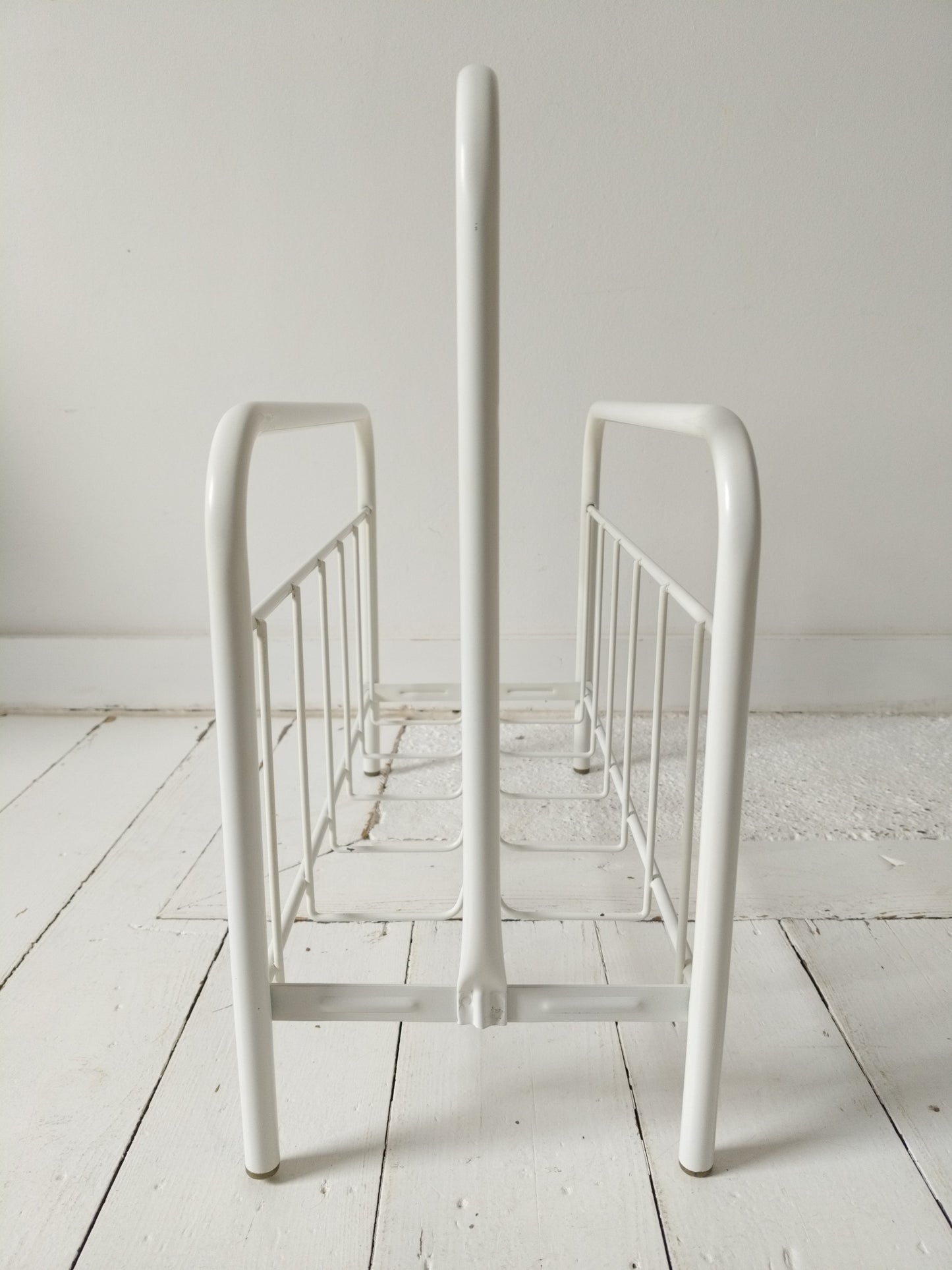 Porte-revues métallique blanc