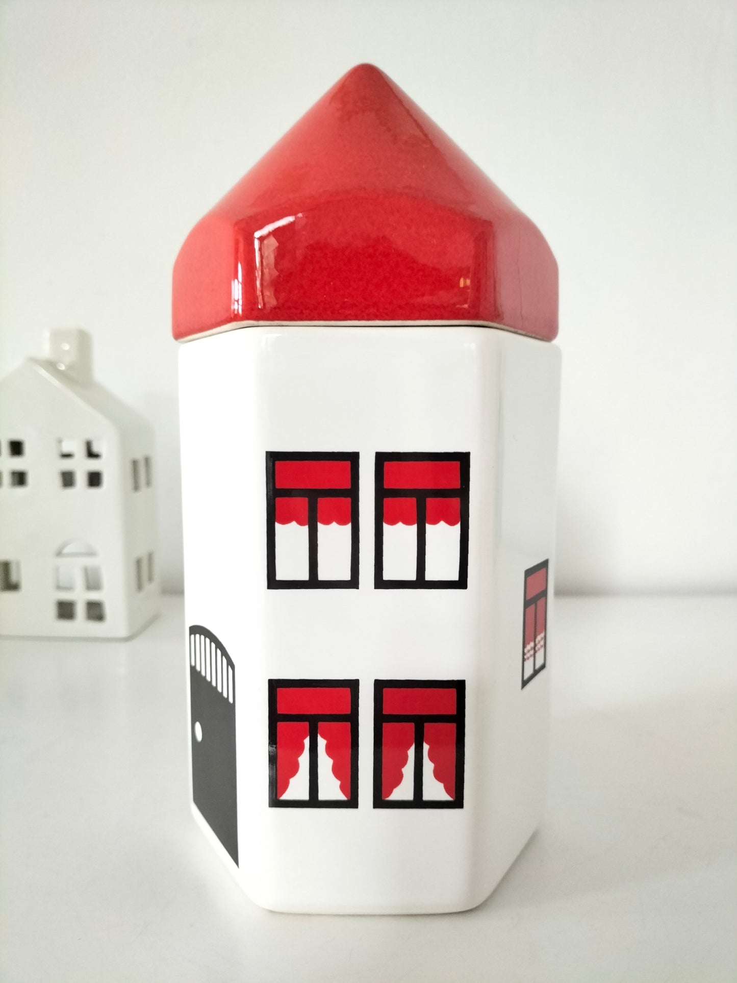 Boîte/ pot maison en porcelaine Waechtersbach (réservé à Laetitia!)