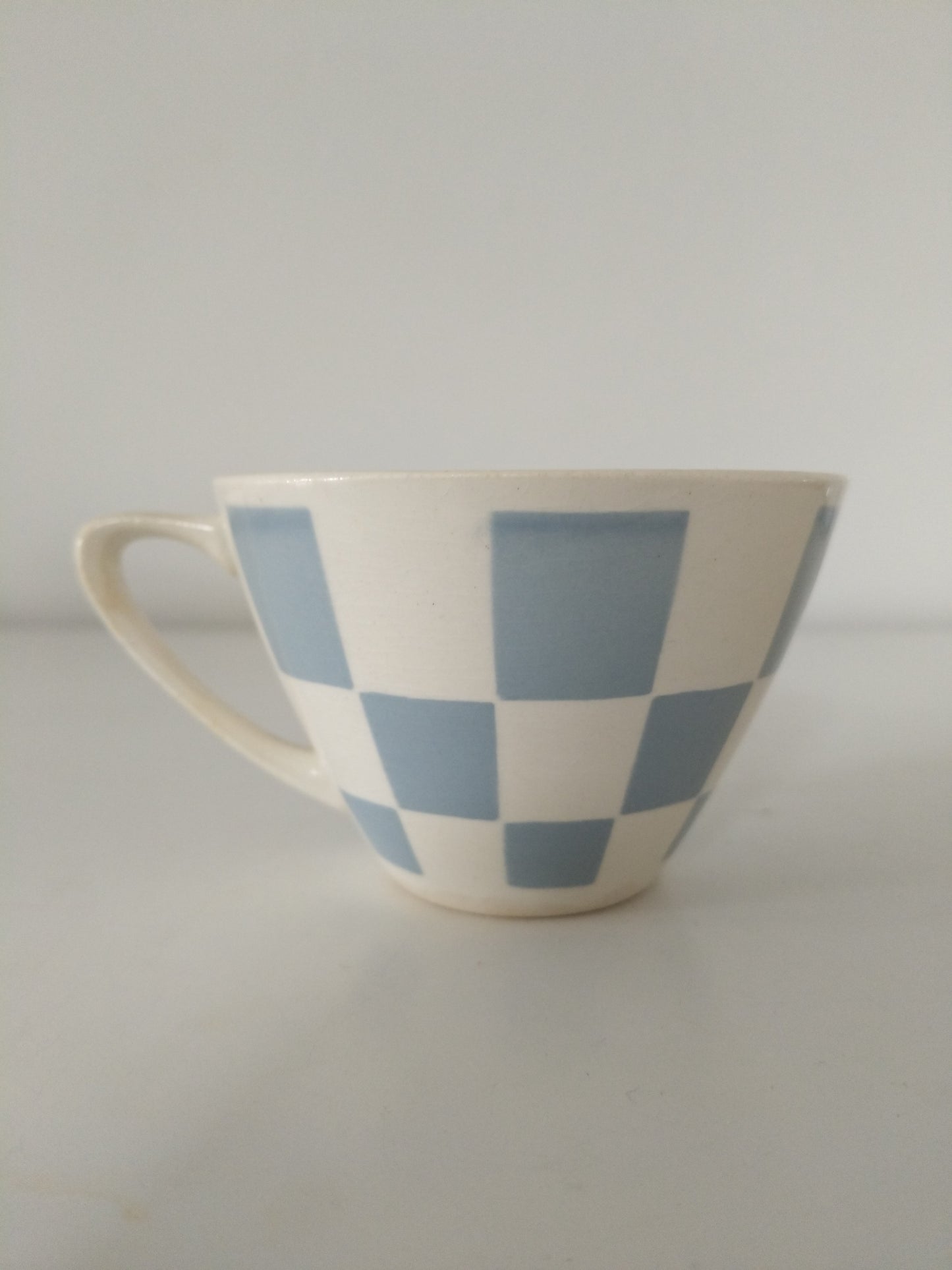 Ensemble tasse + soucoupe Boch La Louvière Damier au choix