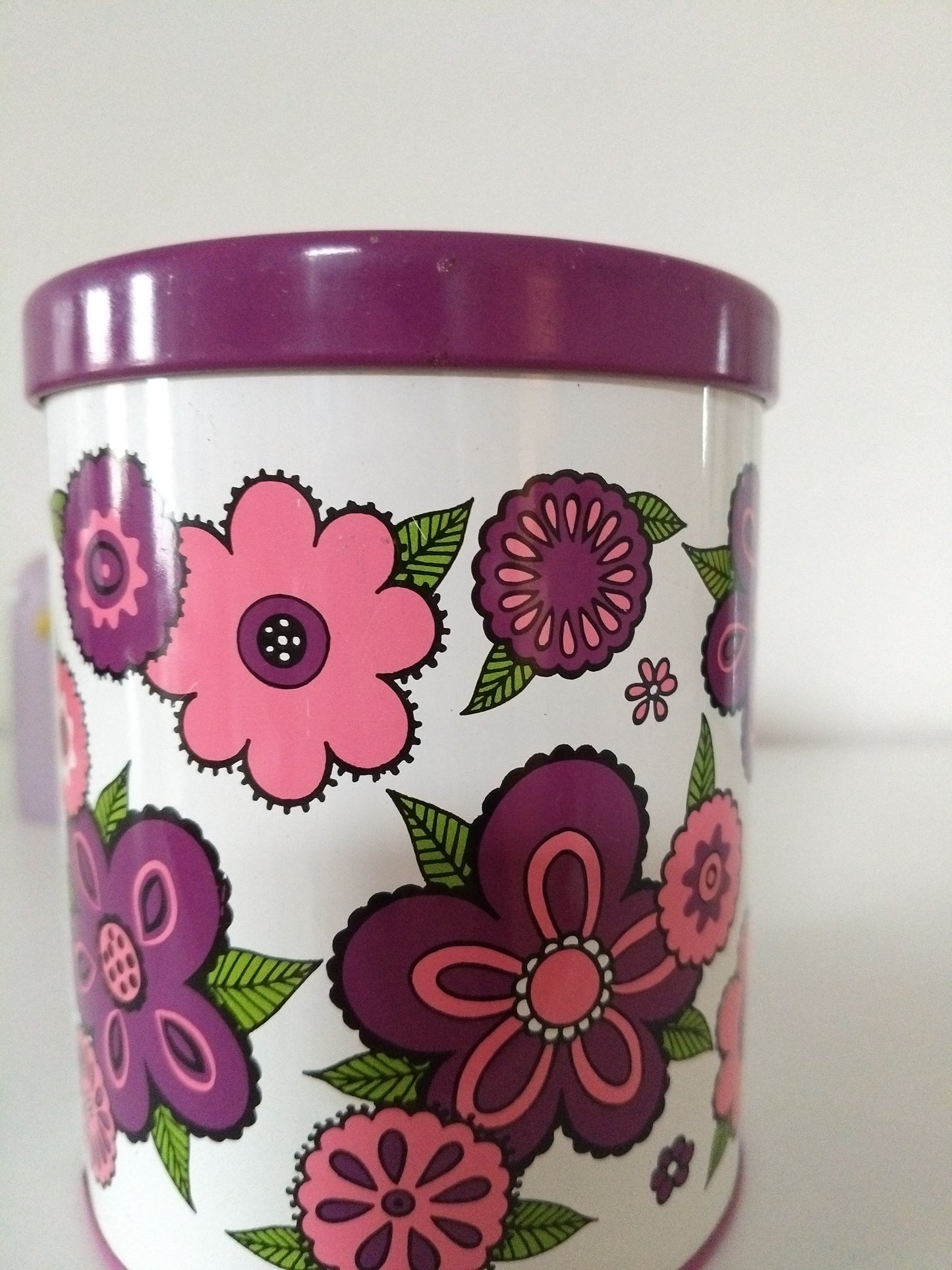 Boîte métallique flower power Baret Ware England