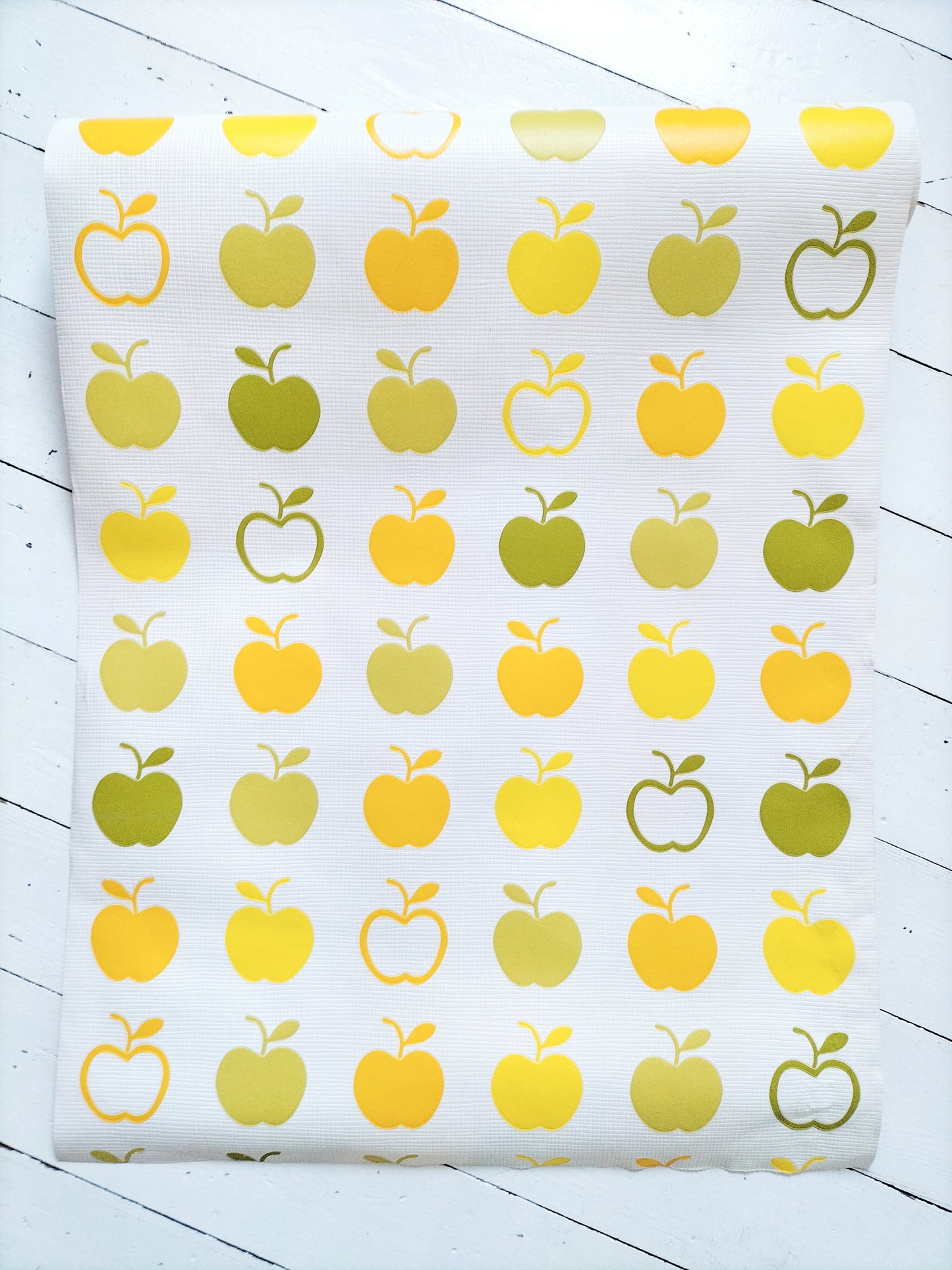Rouleau de papier peint décor pommes 🍏 (à l'unité)