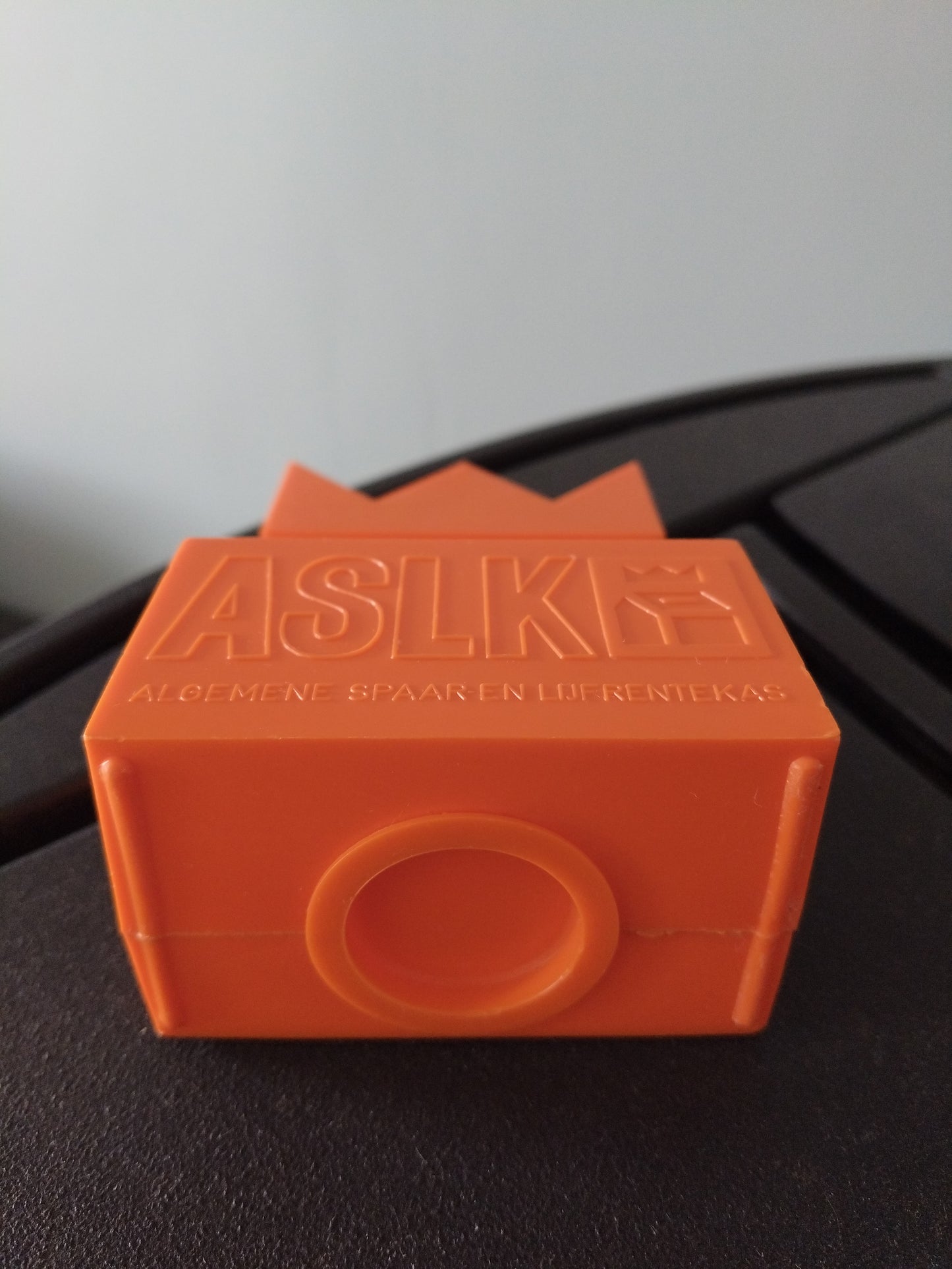 Tirelire maison publicitaire banque CGER / ASLK en plastique