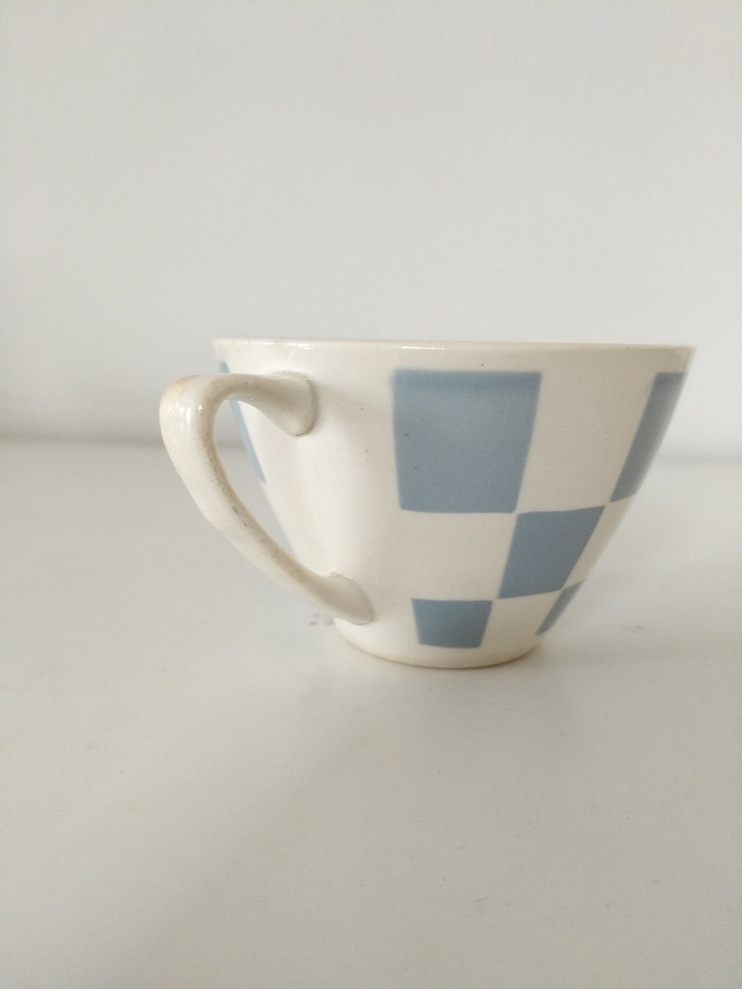 Ensemble tasse + soucoupe Boch La Louvière Damier au choix