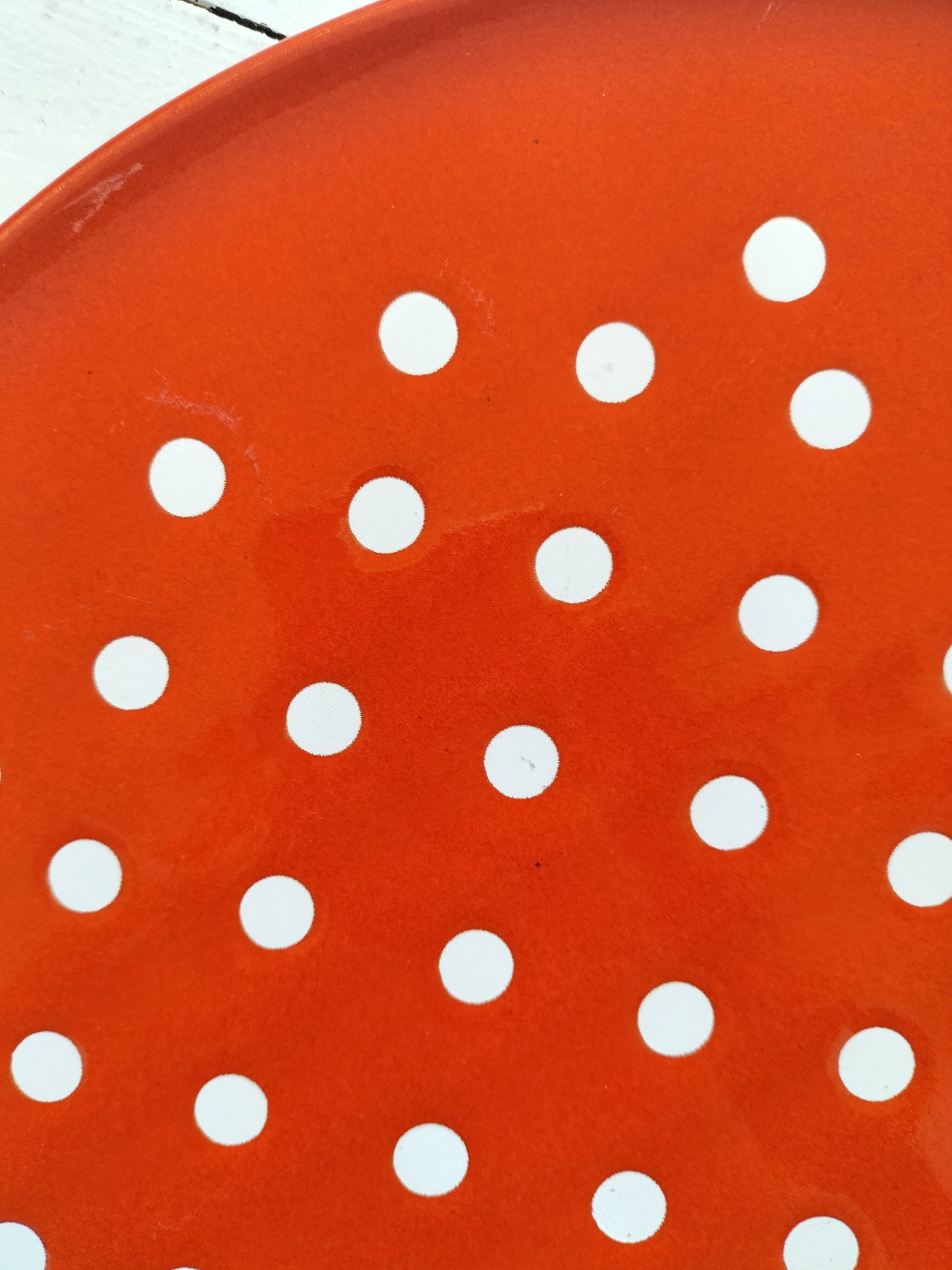 Assiette de service/ plat à tarte Waechtersbach décor pois LAETITIA