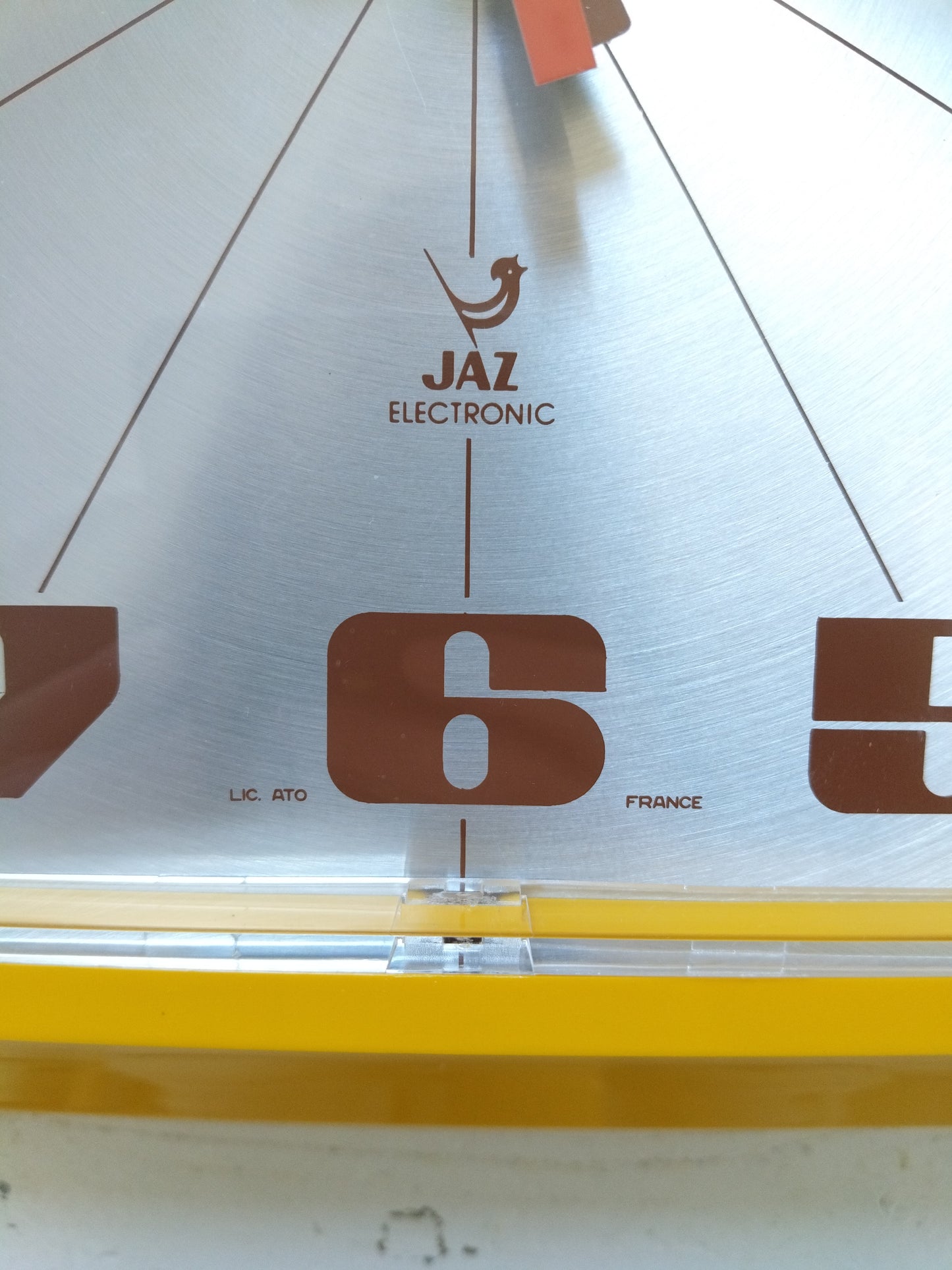 Grande horloge Jaz Electronic ! Réservée Arnaud !