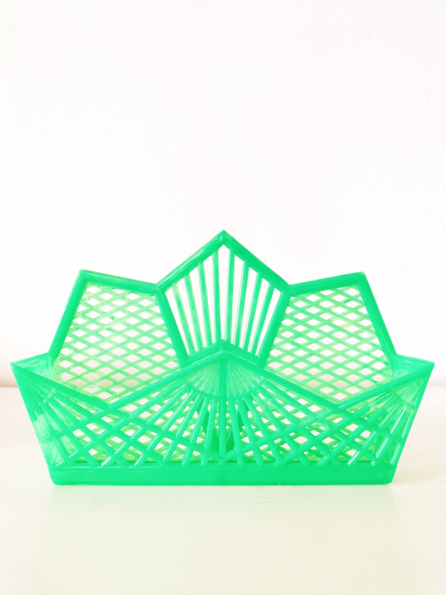 Petit rangement mural en plastique