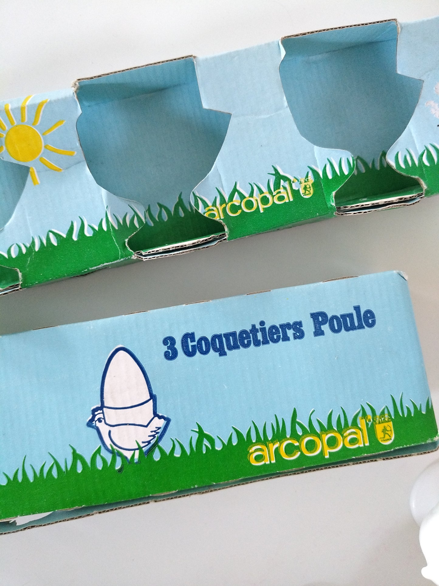 Set de 2 coquetiers poule Arcopal (3 sets disponibles) - cetaitmieuxavant