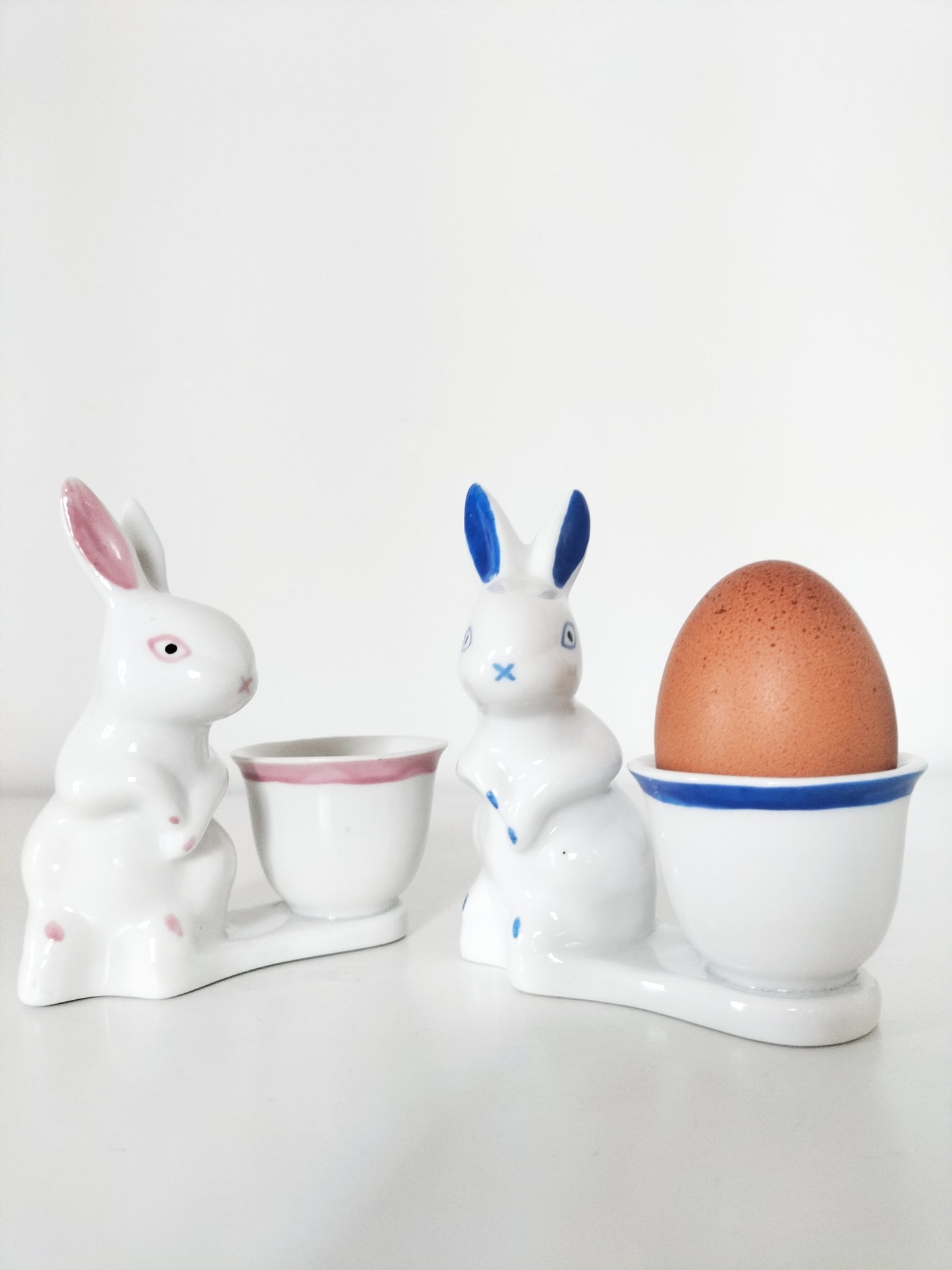 Coquetier lapin en porcelaine au choix