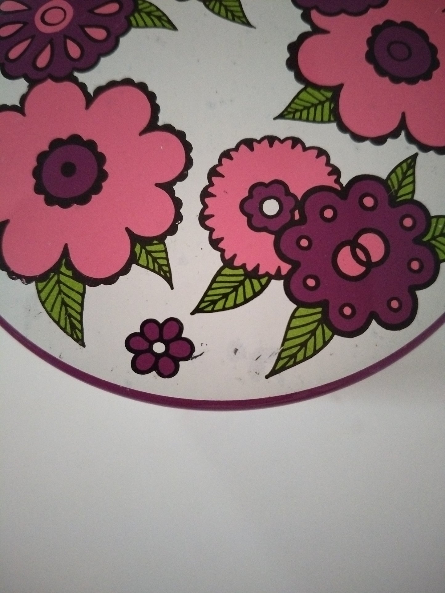 Boîte métallique flower power Baret Ware England