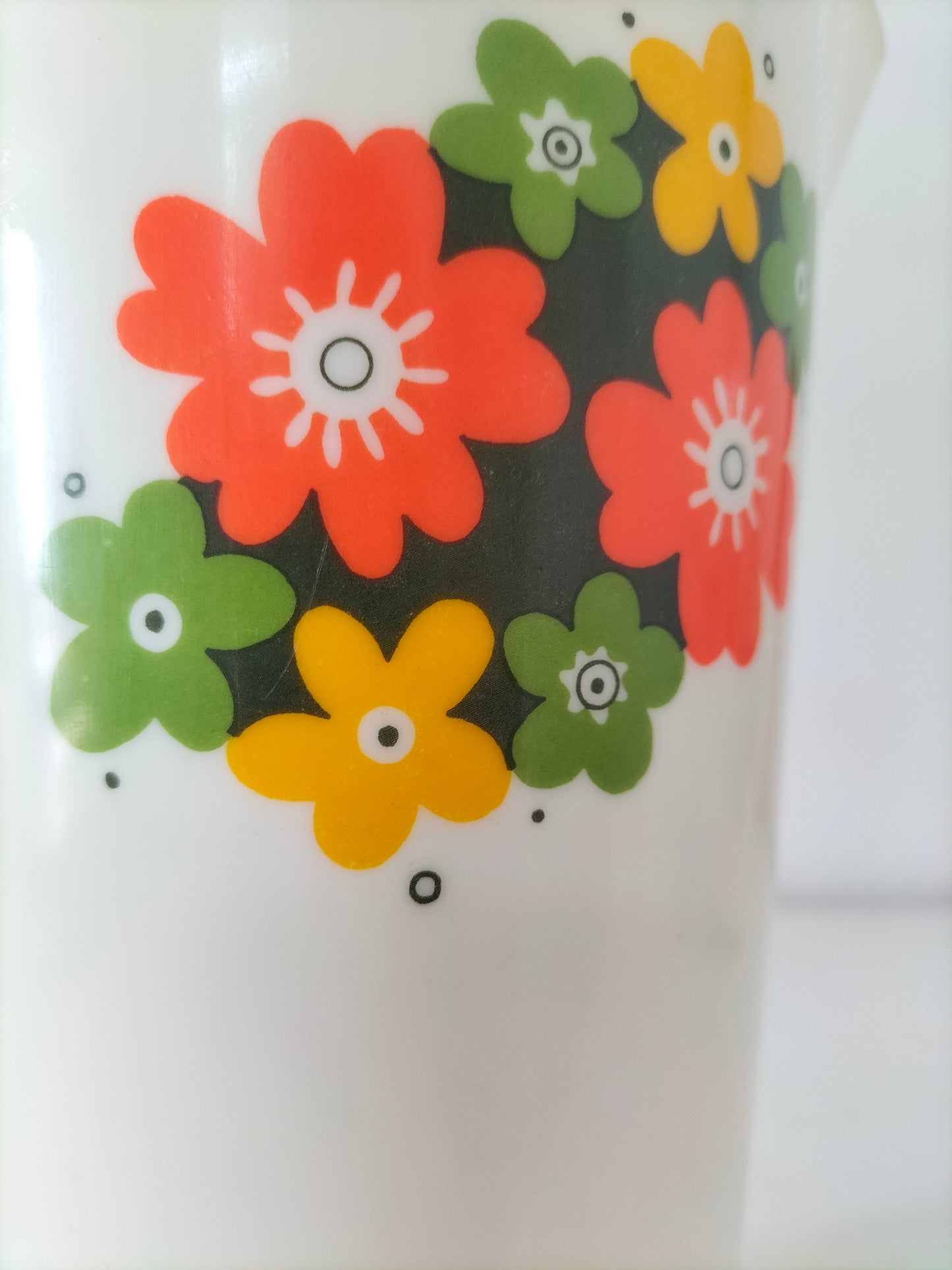 Carafe vintage en plastique