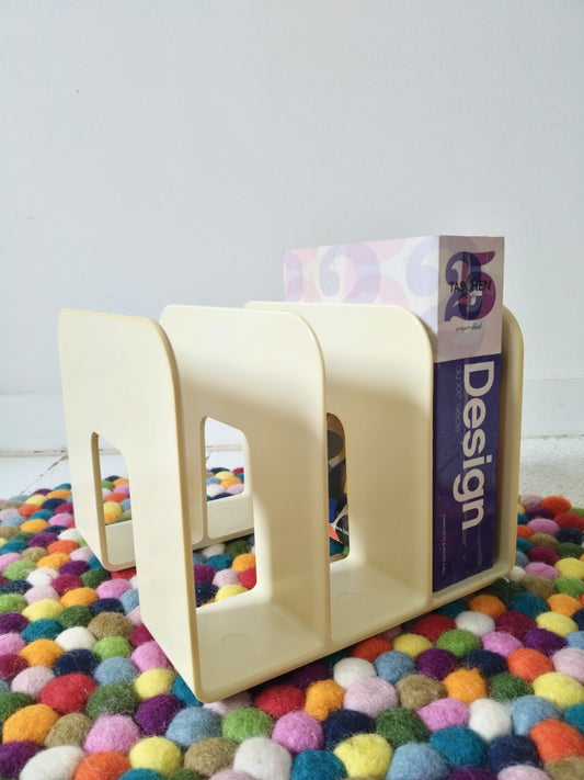 Range-livres/ magazines/ vinyles en plastique crème par Sven-Eric Juhlin pour Gustavsberg 1395