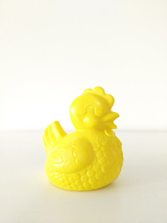 Déco de Pâques/ jouet de bain poule en plastique Rolly Toys West Germany - cetaitmieuxavant