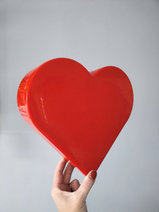 Grosse boîte cœur en plastique