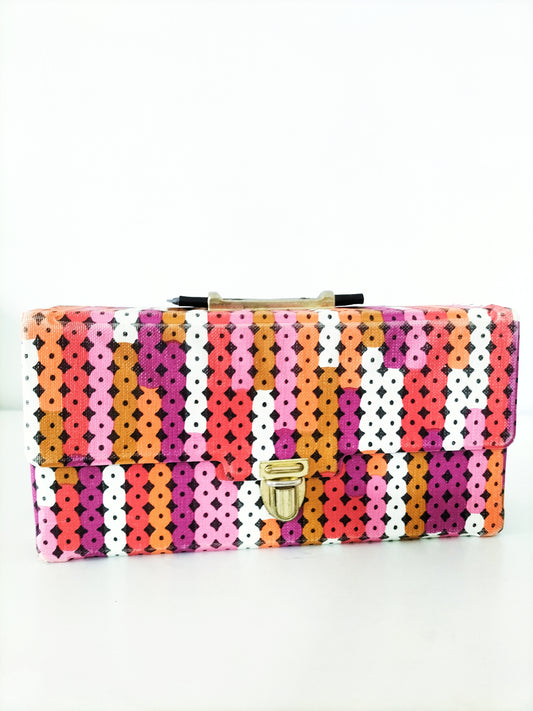 Ancienne valisette à cassettes audio