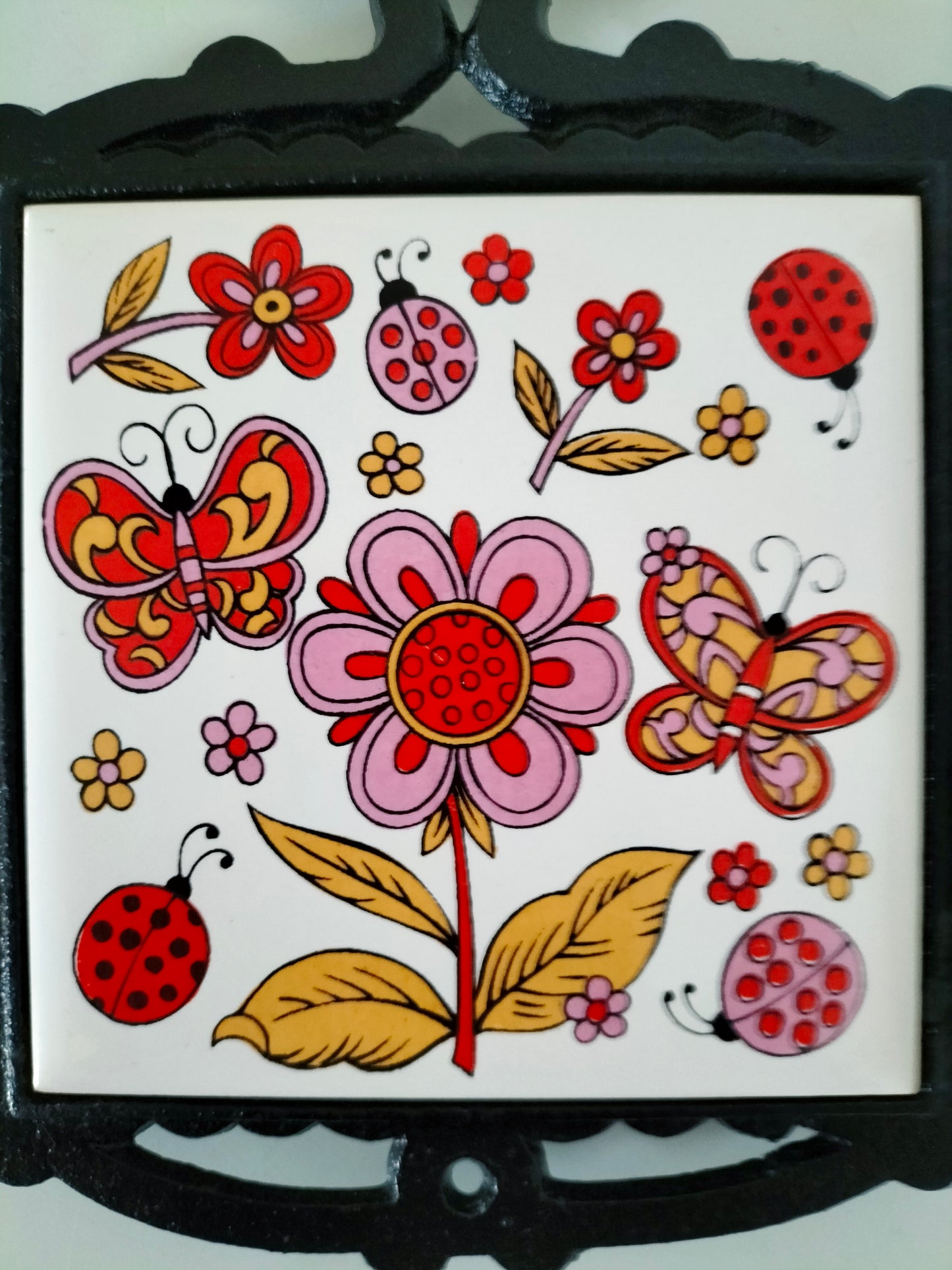 Dessous de plat fonte et carreau en céramique pour Adeline ?