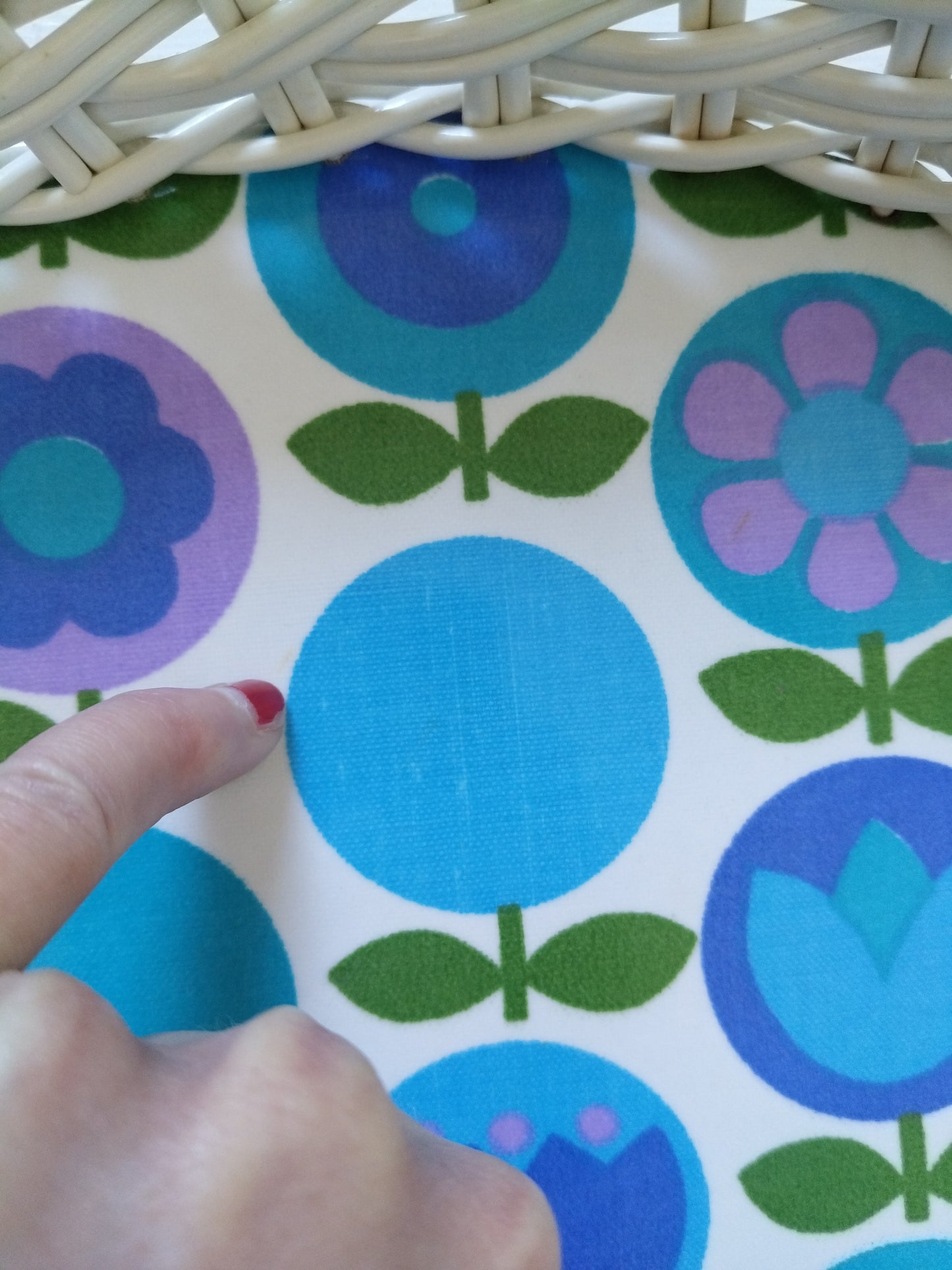 Corbeille vintage flower power en formica et scoubidou