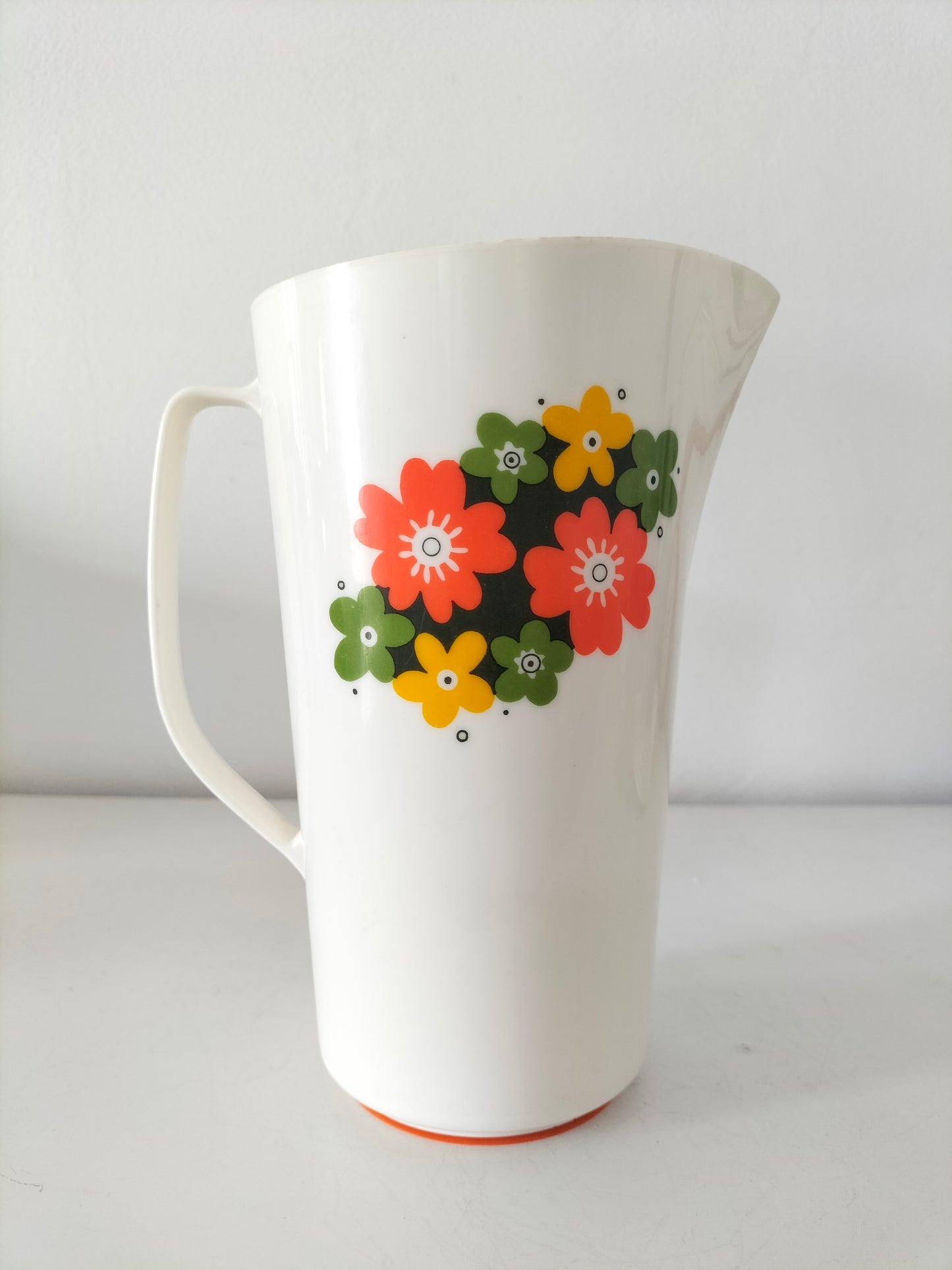 Carafe vintage en plastique
