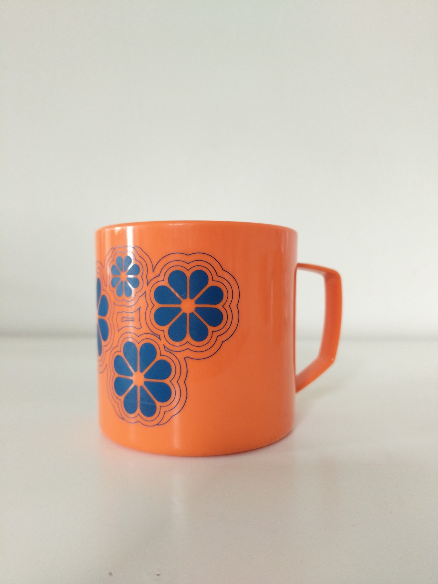 Tasse/ mug en plastique Benco Nutricia au choix