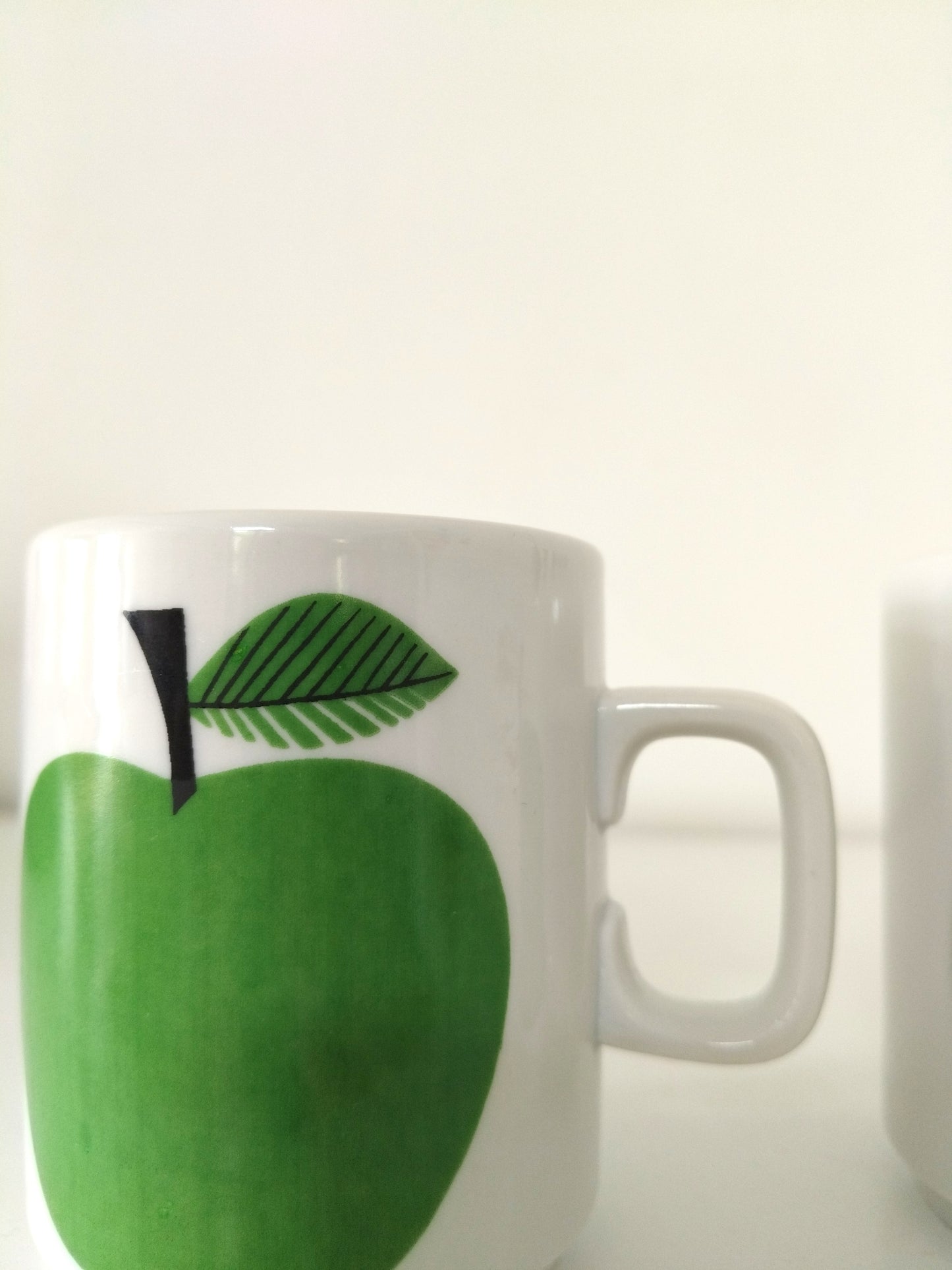 Mug Herrandiz Porcelain Spain décor pomme à l'unité