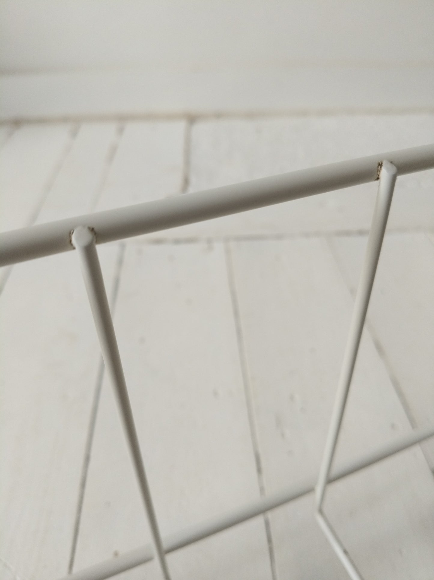 Porte-revues métallique blanc