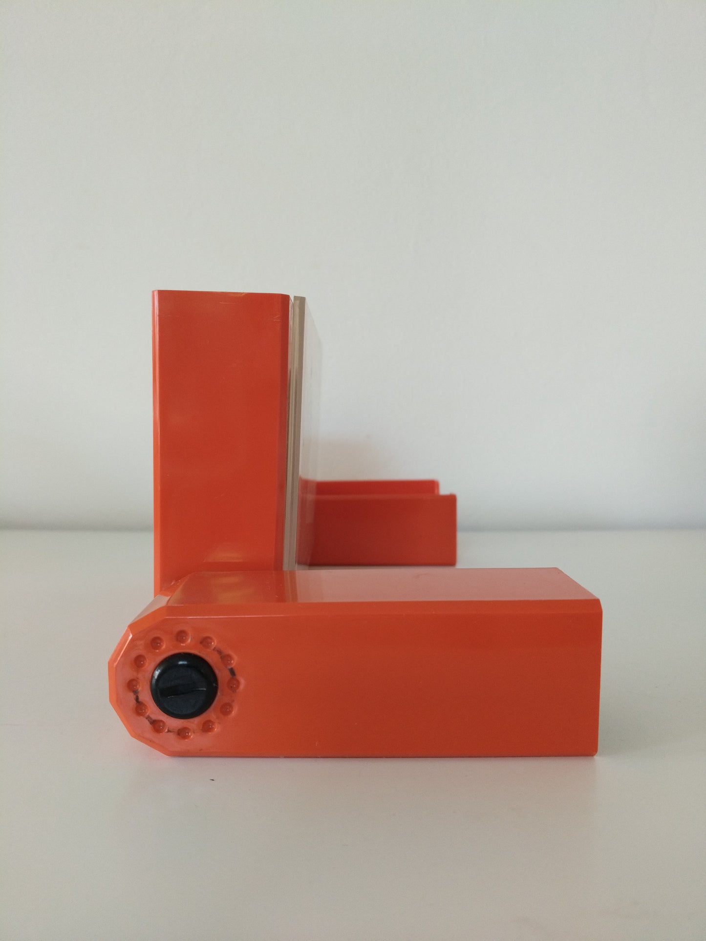 Organisateur de bureau vintage en plastique orange