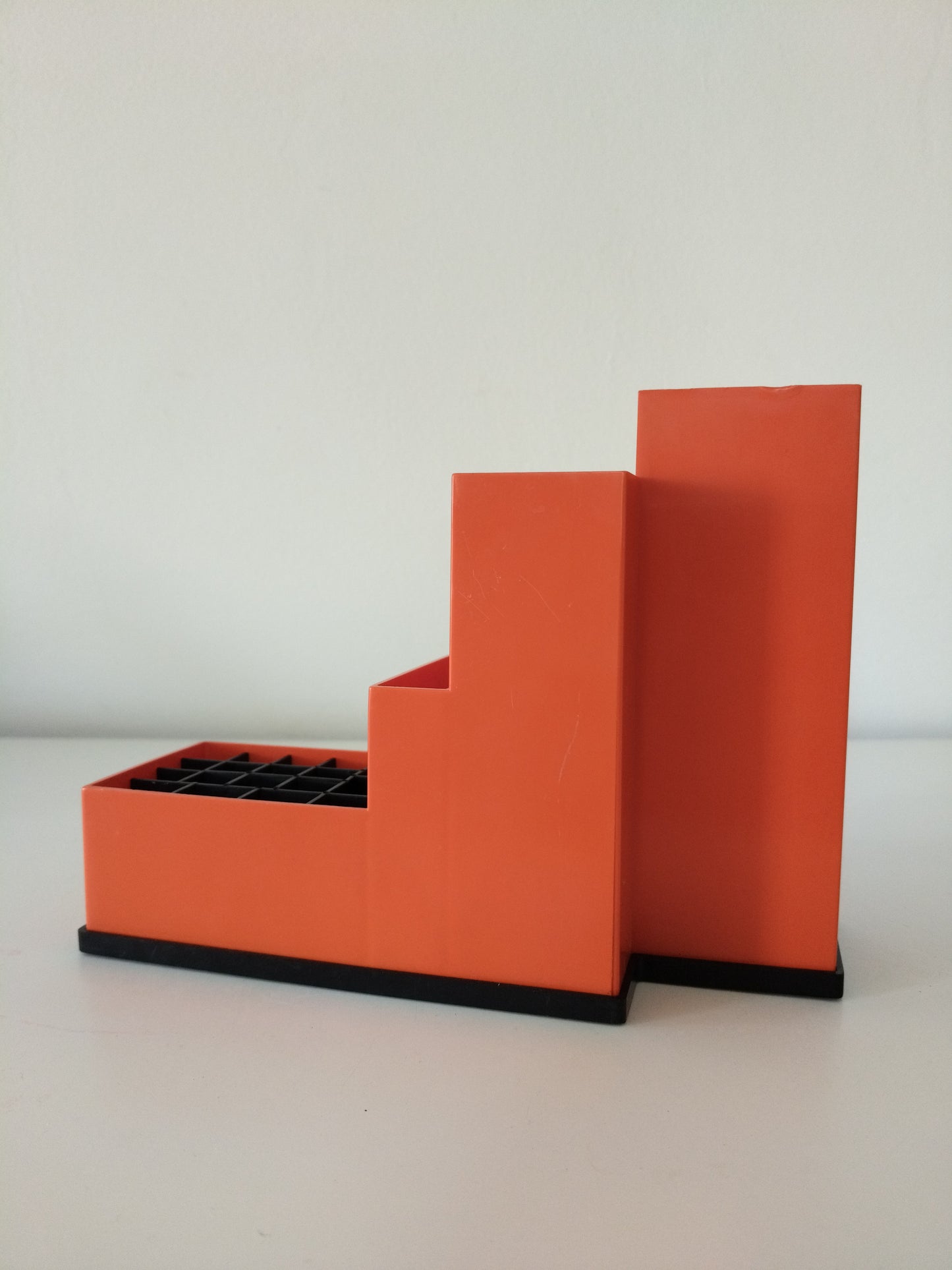 Organisateur de bureau en plastique orange Läufer W.Germany