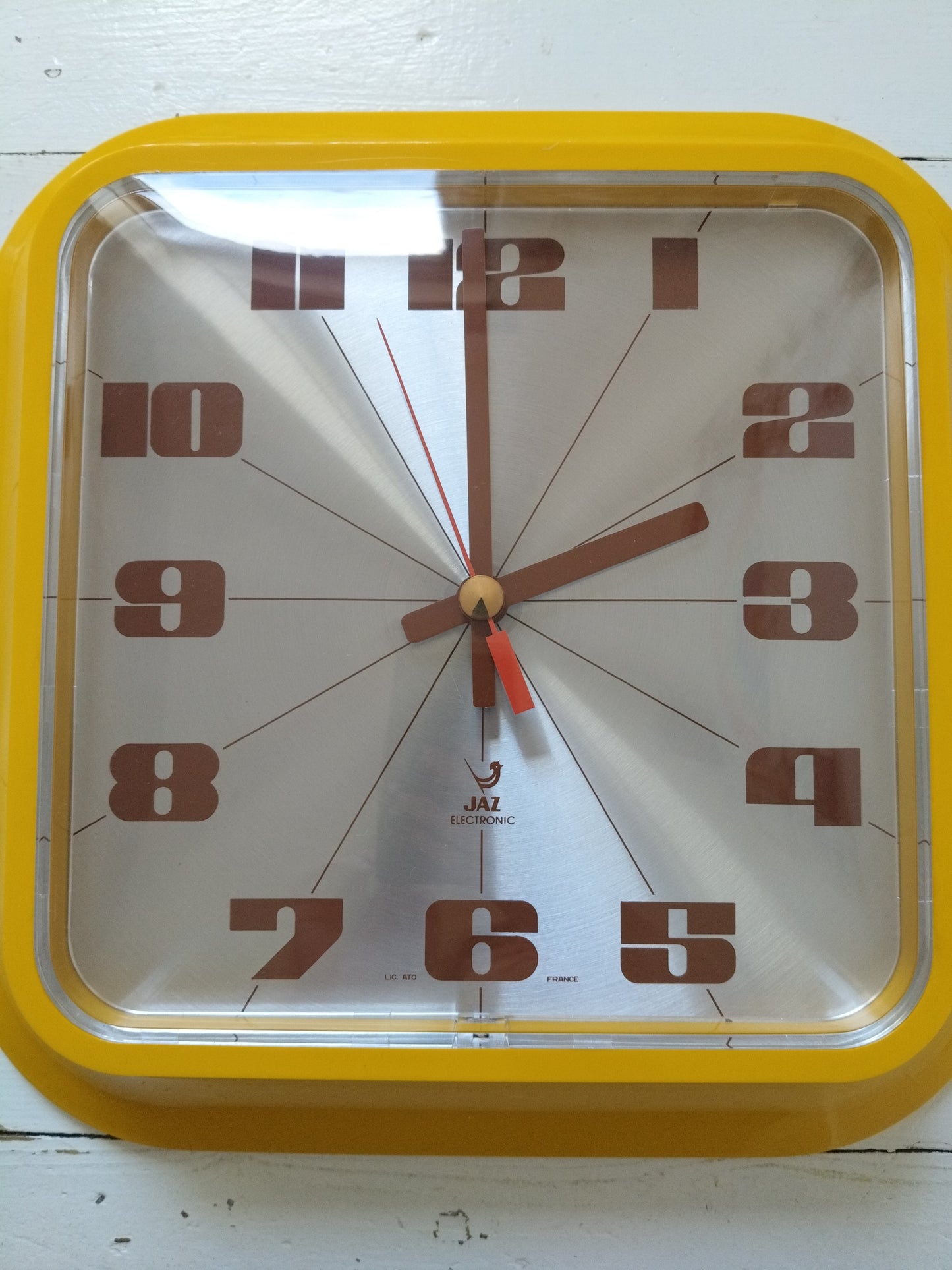 Grande horloge Jaz Electronic ! Réservée Arnaud !
