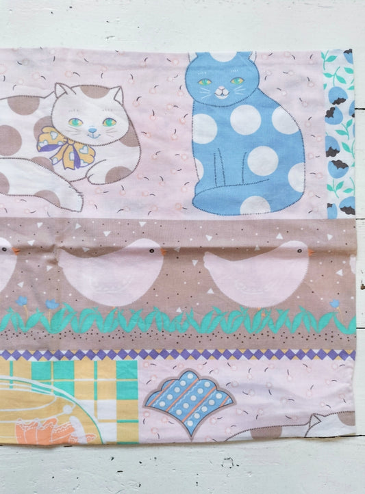 Petite taie d'oreiller rectangulaire chats en coton 55 x 36,5cm - cetaitmieuxavant