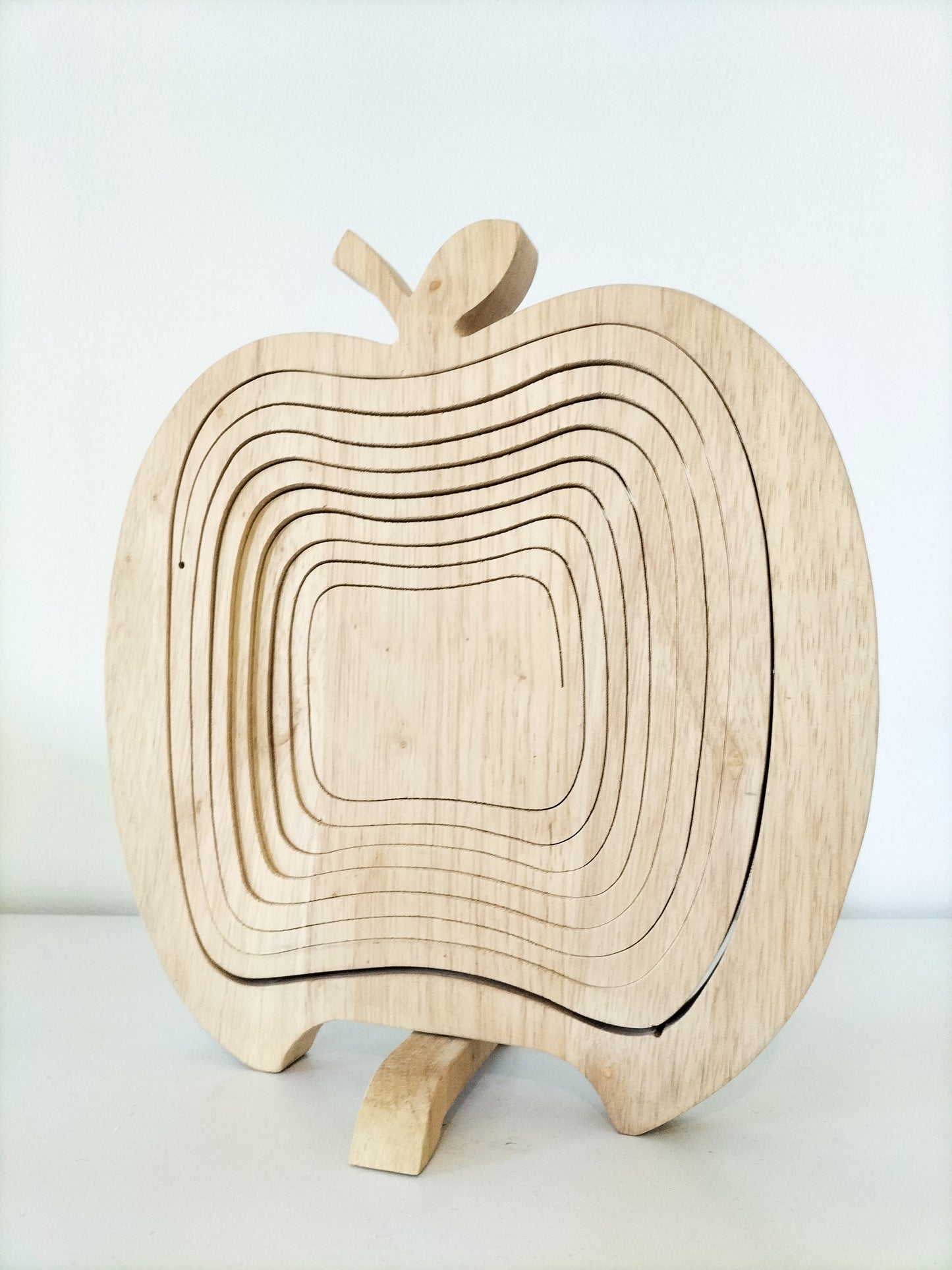 Corbeille et dessous de plat pomme en bois