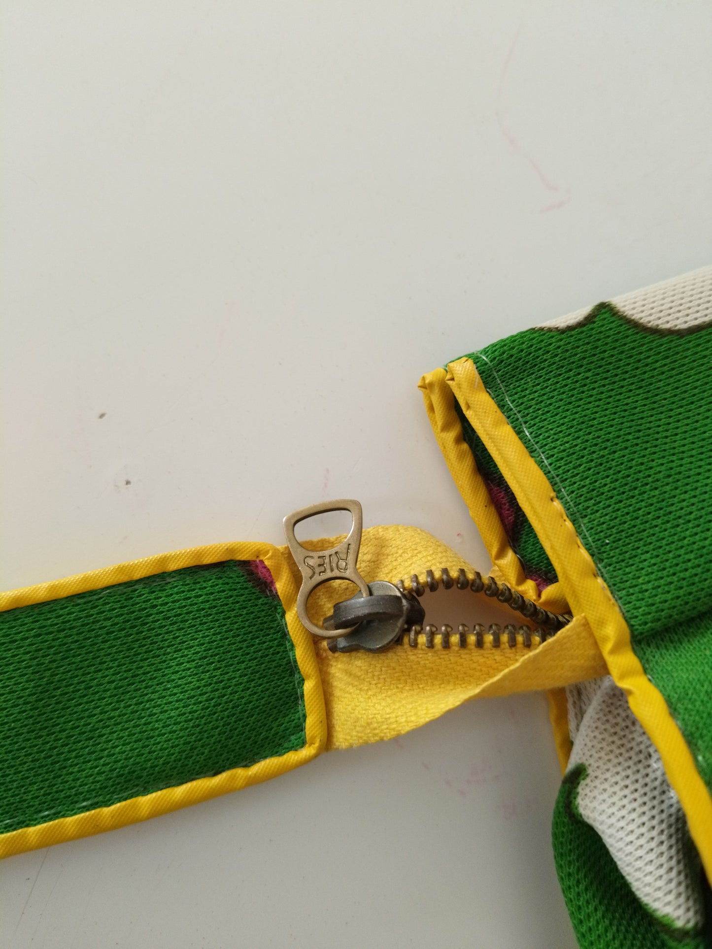 Grande trousse de toilette vintage en tissu
