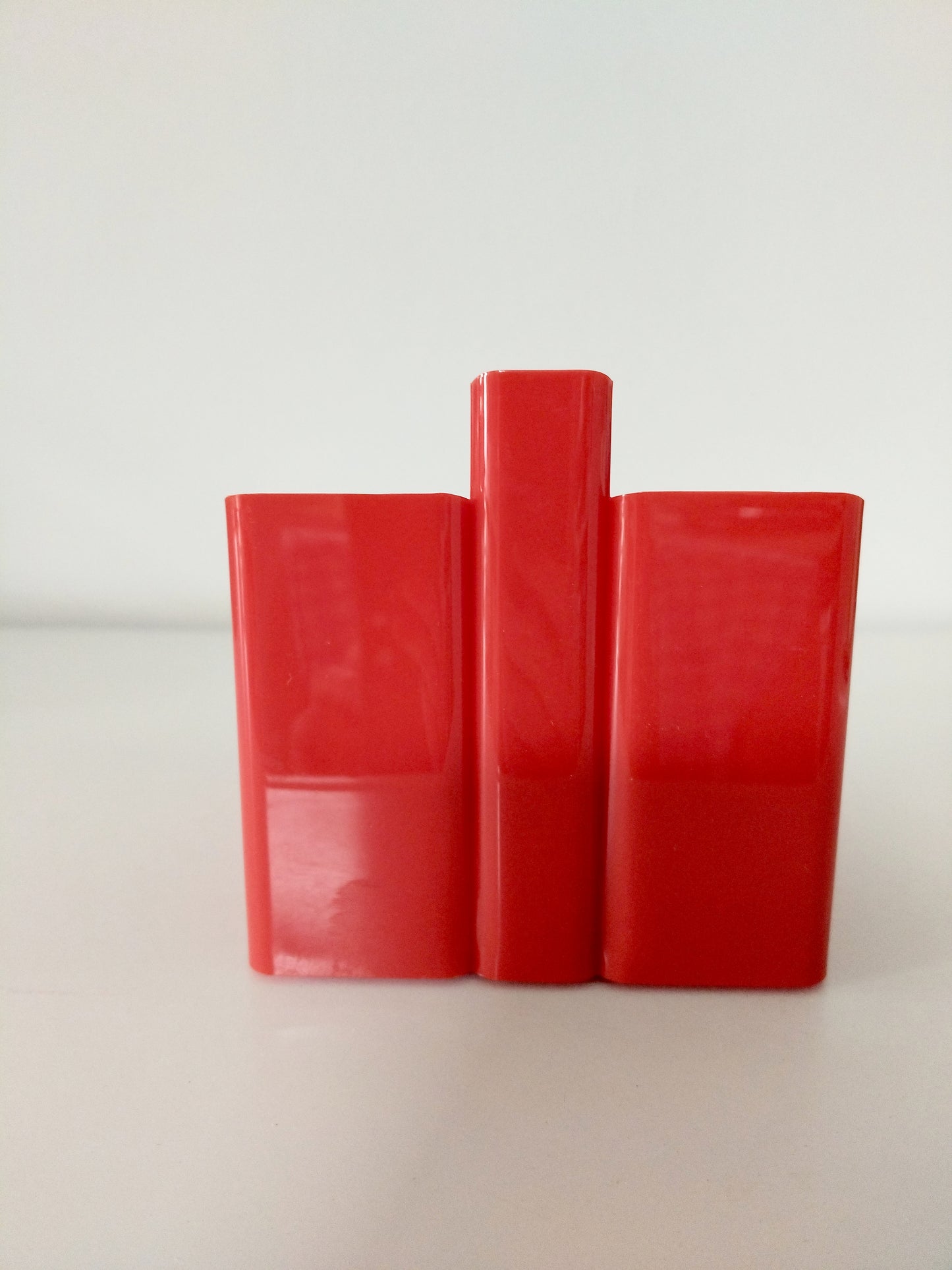 Organisateur de bureau en plastique rouge