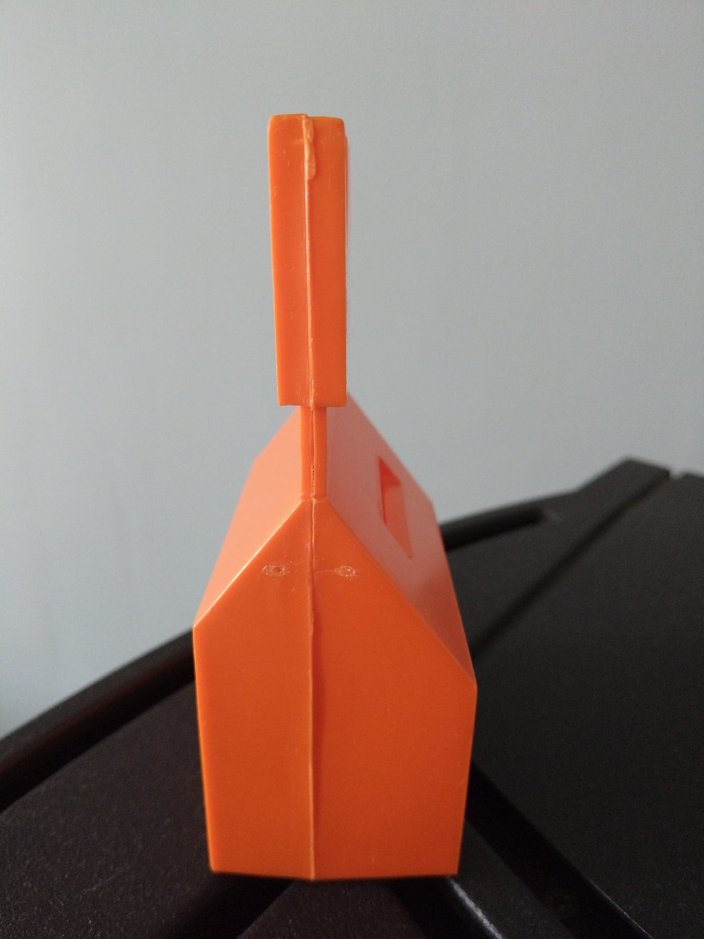 Tirelire maison publicitaire banque CGER / ASLK en plastique