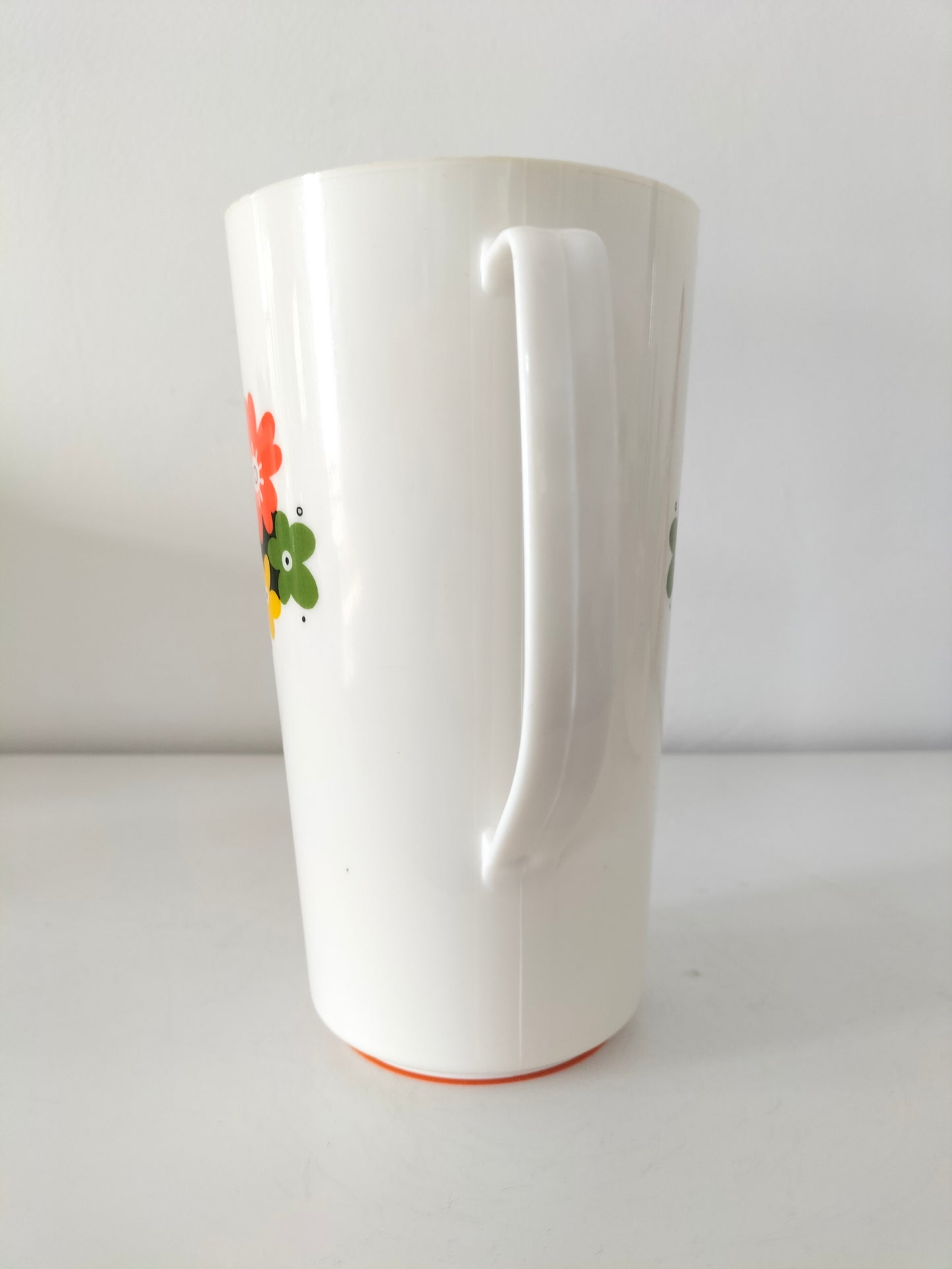 Carafe vintage en plastique