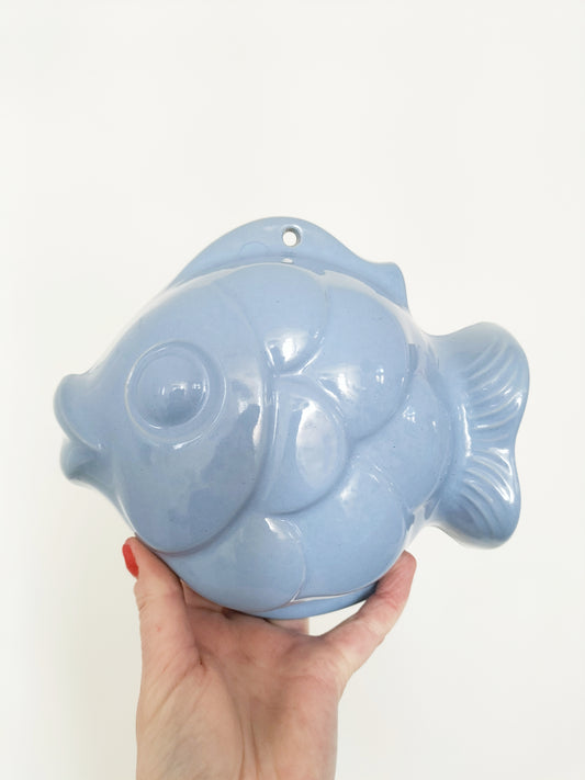 Ancien moule à pudding mural en forme de poisson