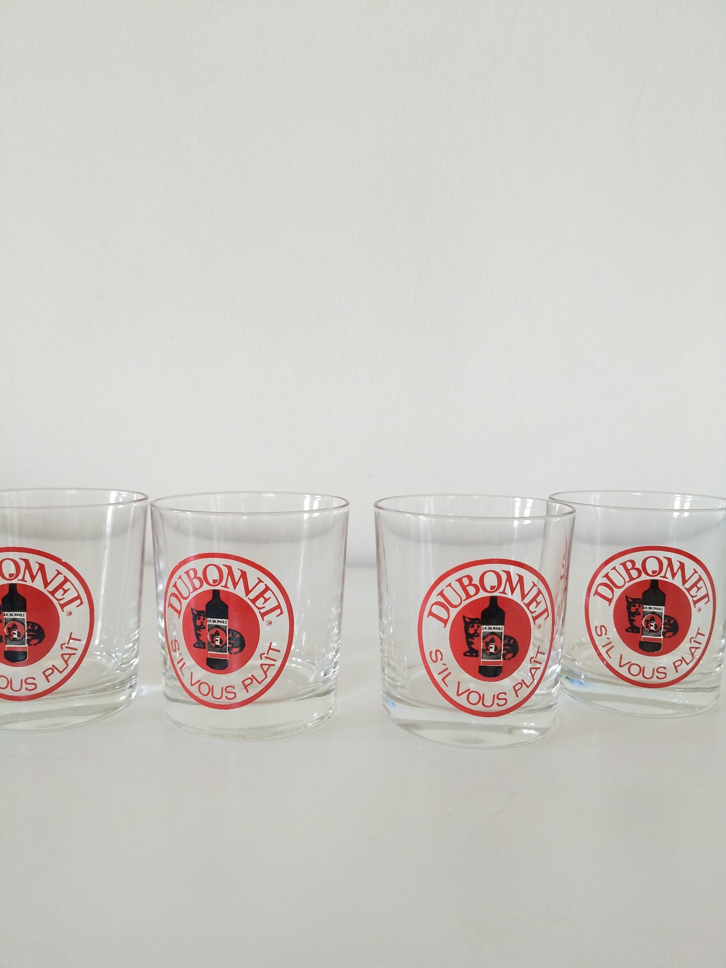 4 verres à apéritif Dubonnet