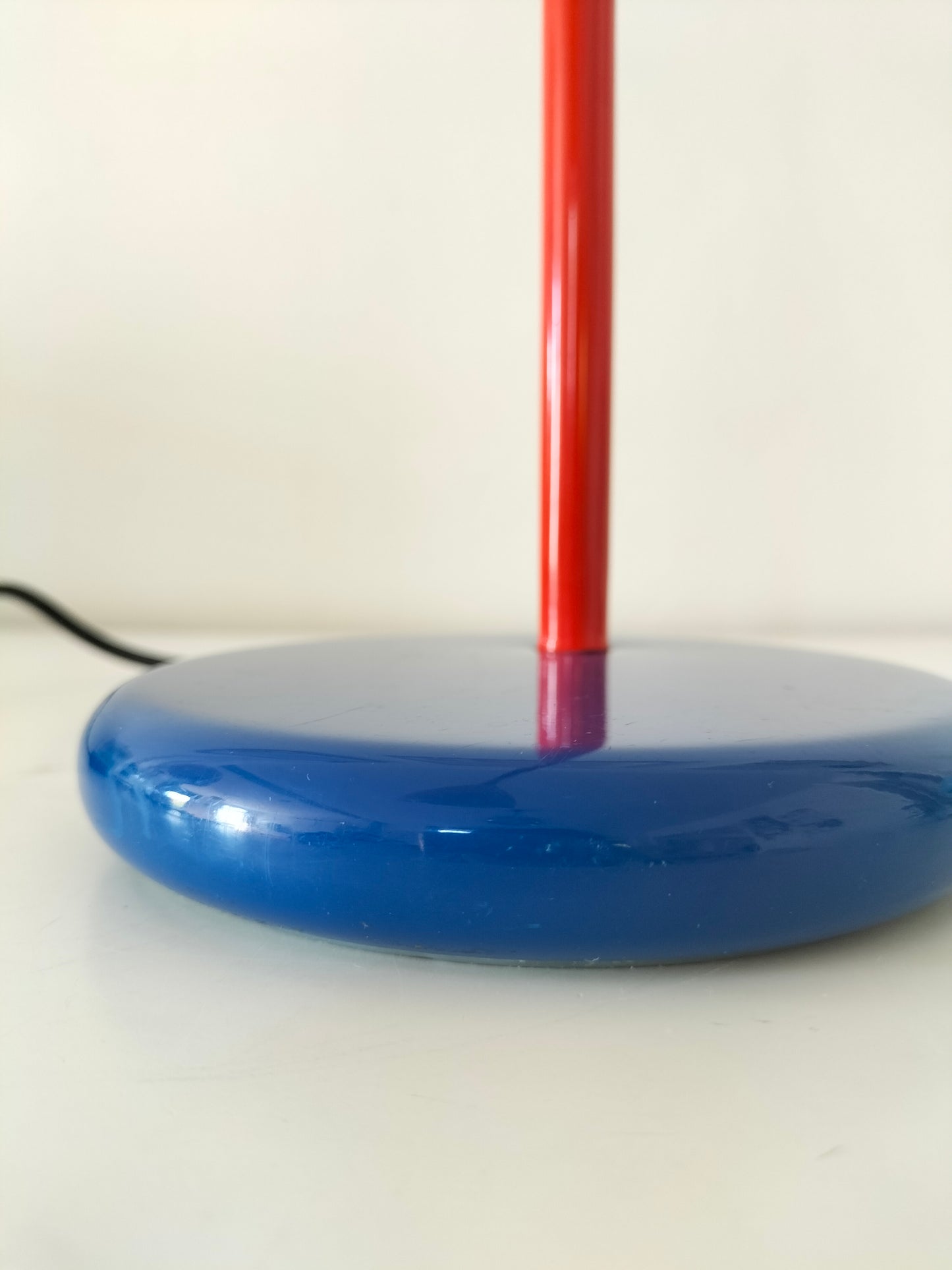 Lampe de table métallique 80's esprit Memphis Style