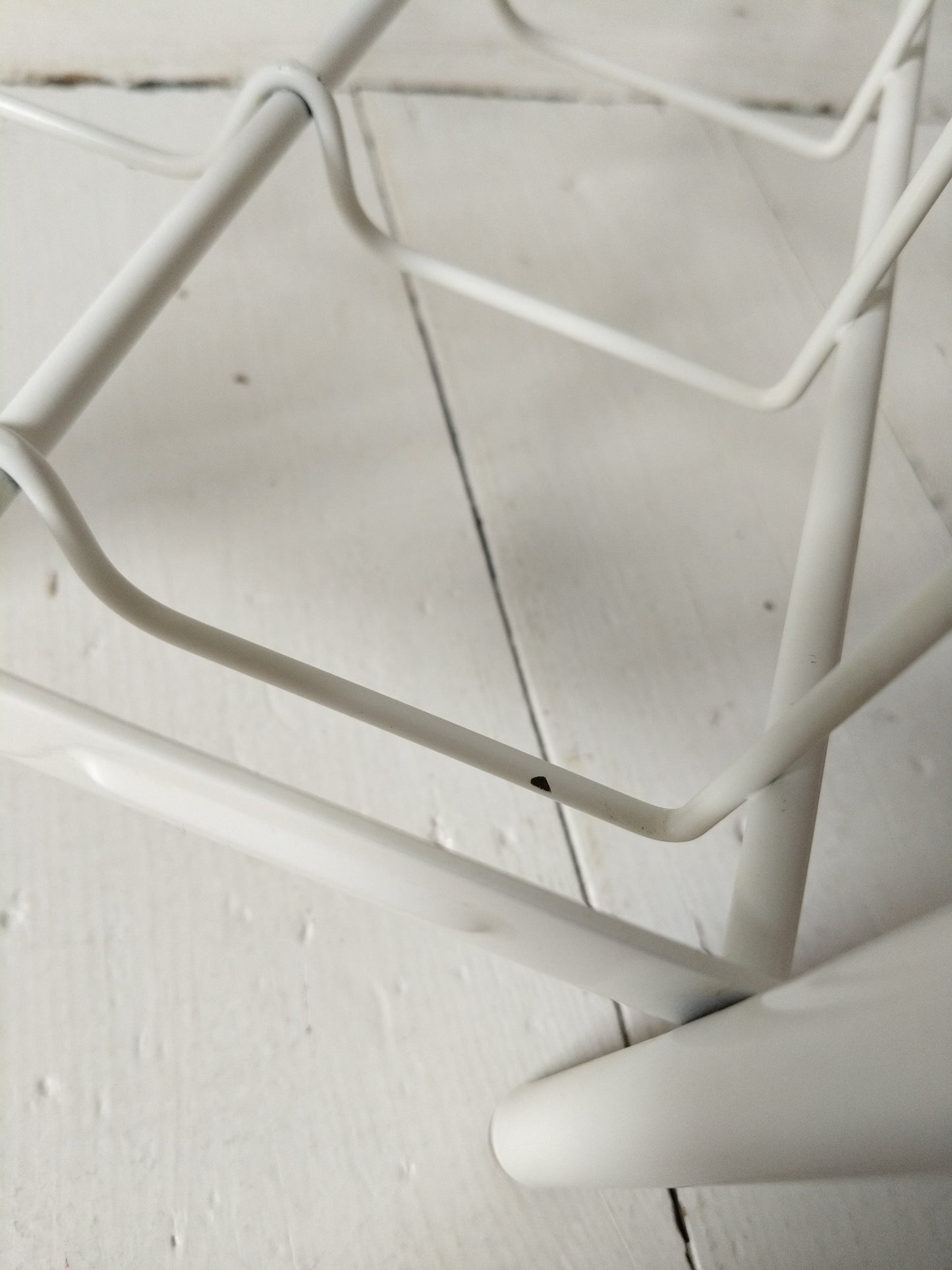 Porte-revues métallique blanc