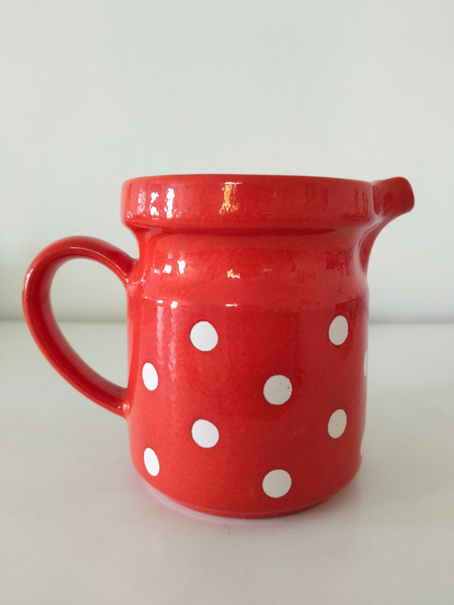 Petit pichet Waechtersbach décor pois LAETITIA