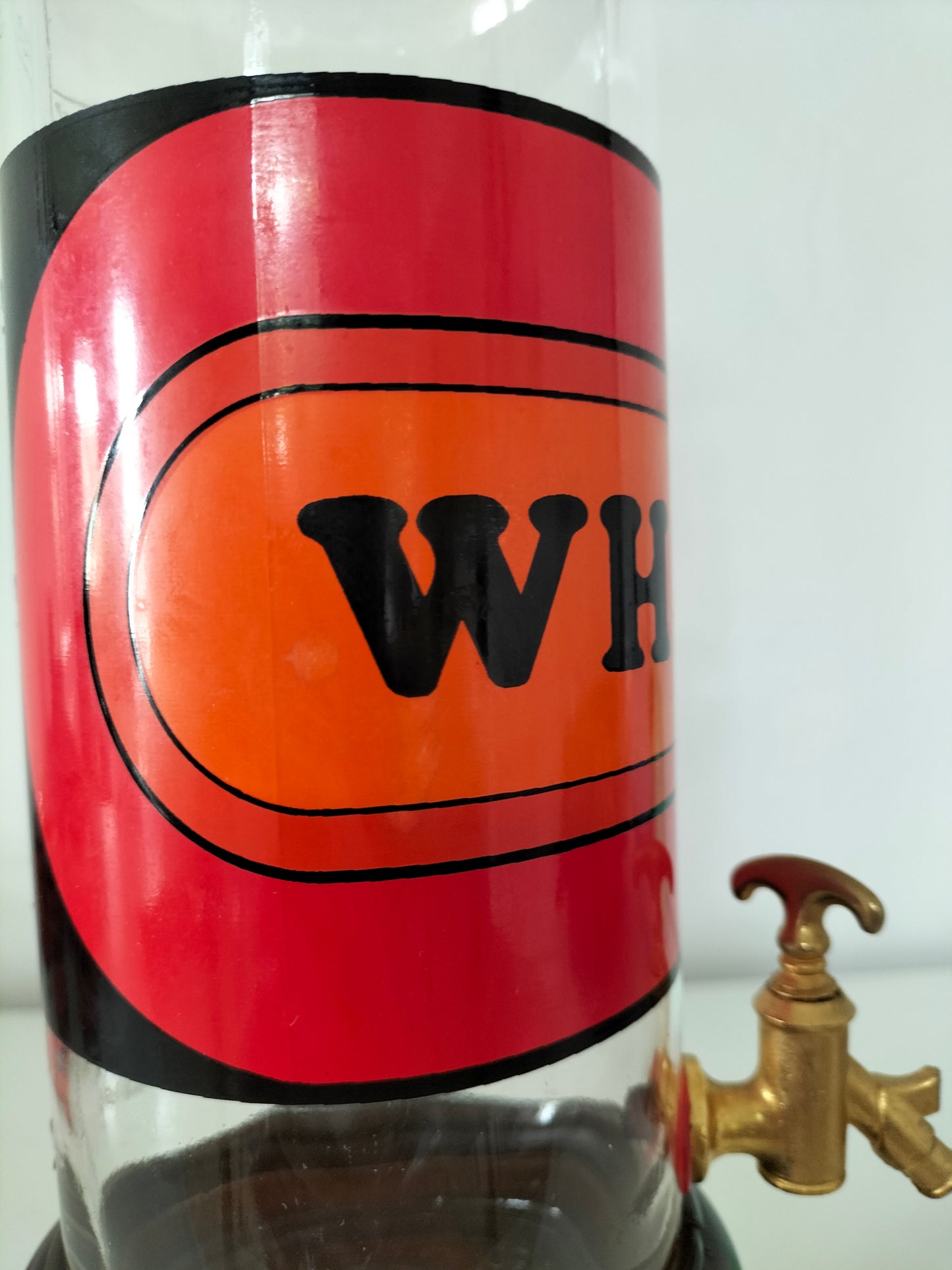 Set à whisky seventies : bouteille/ fontaine et 4 verres